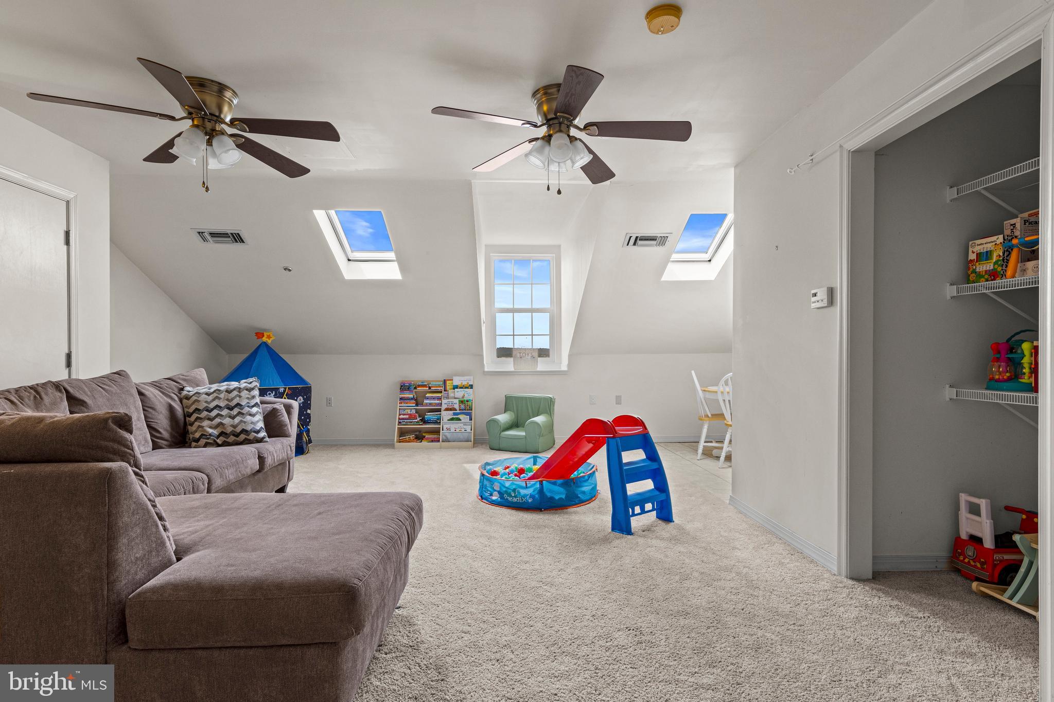OAKWOOD AT PLYMOUT - Residential