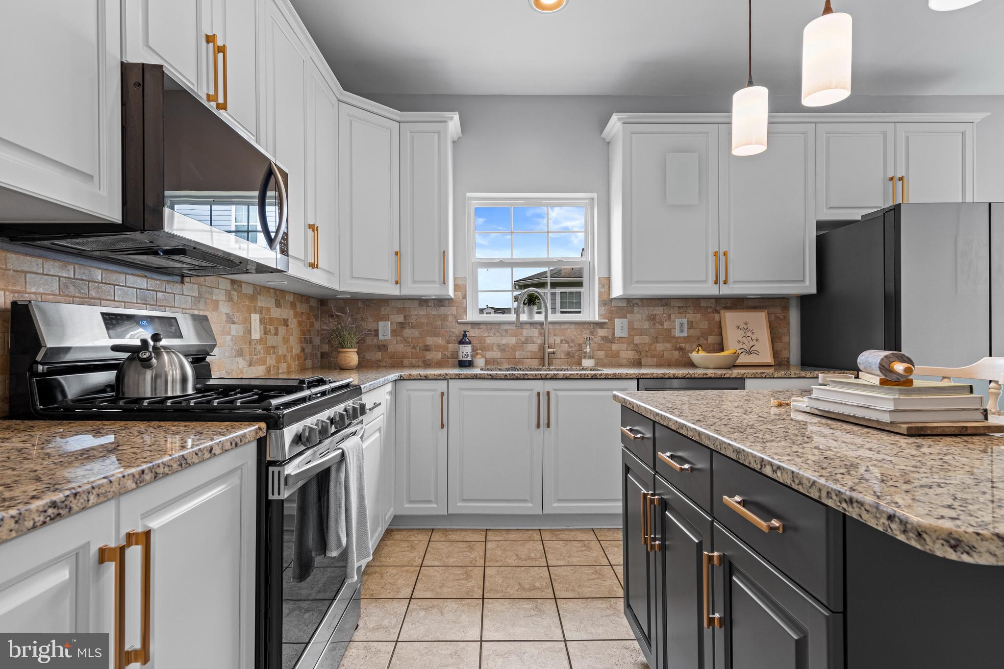 OAKWOOD AT PLYMOUT - Residential