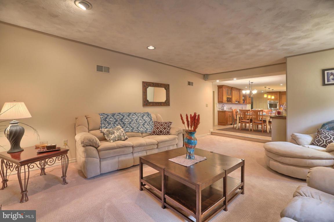 BLOOMINGDALE - Residential