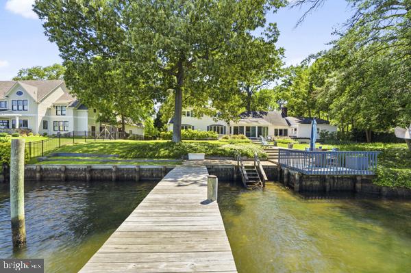 FAIR OAKS ON THE MAGOTHY - Residential