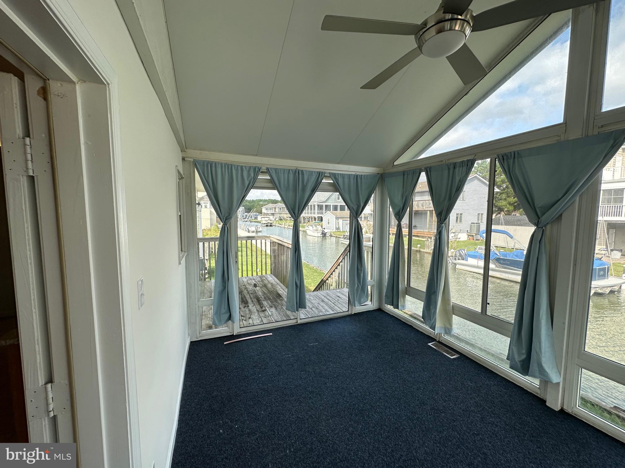 JOY BEACH - Residential
