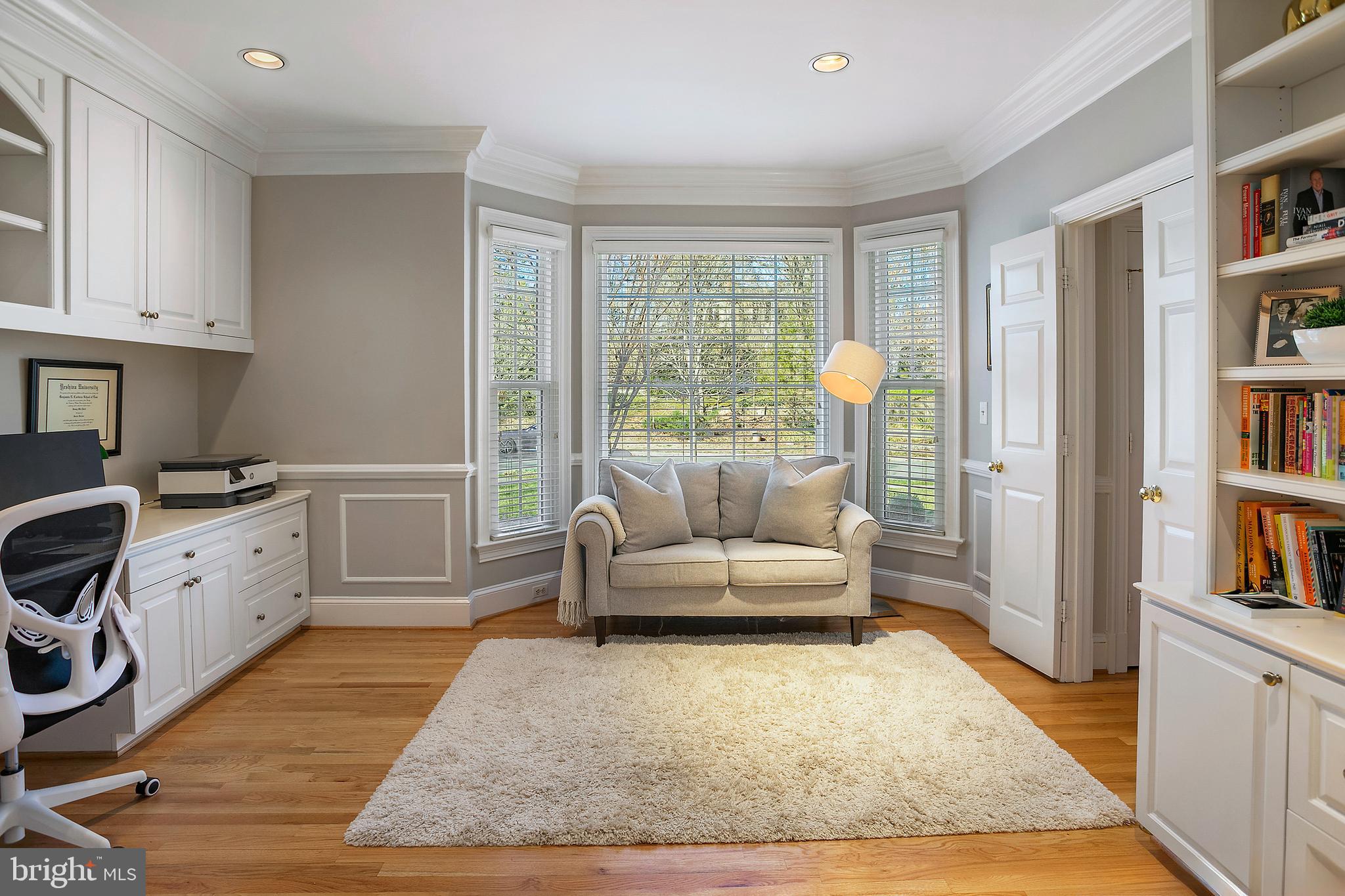 CARDEROCK SPRINGS - Residential