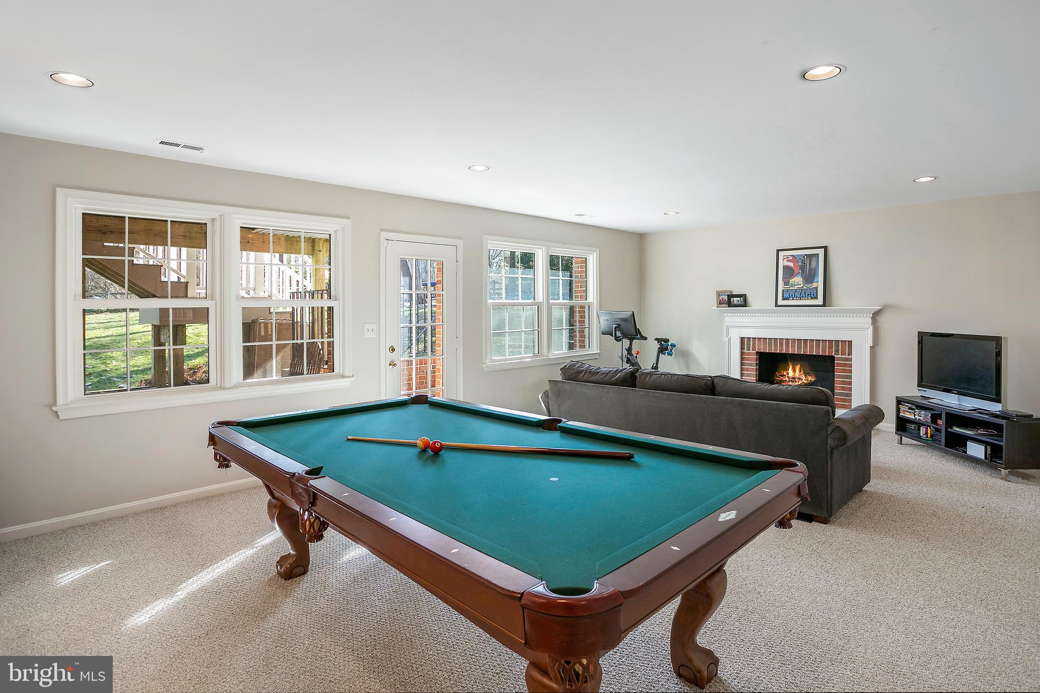 CARDEROCK SPRINGS - Residential