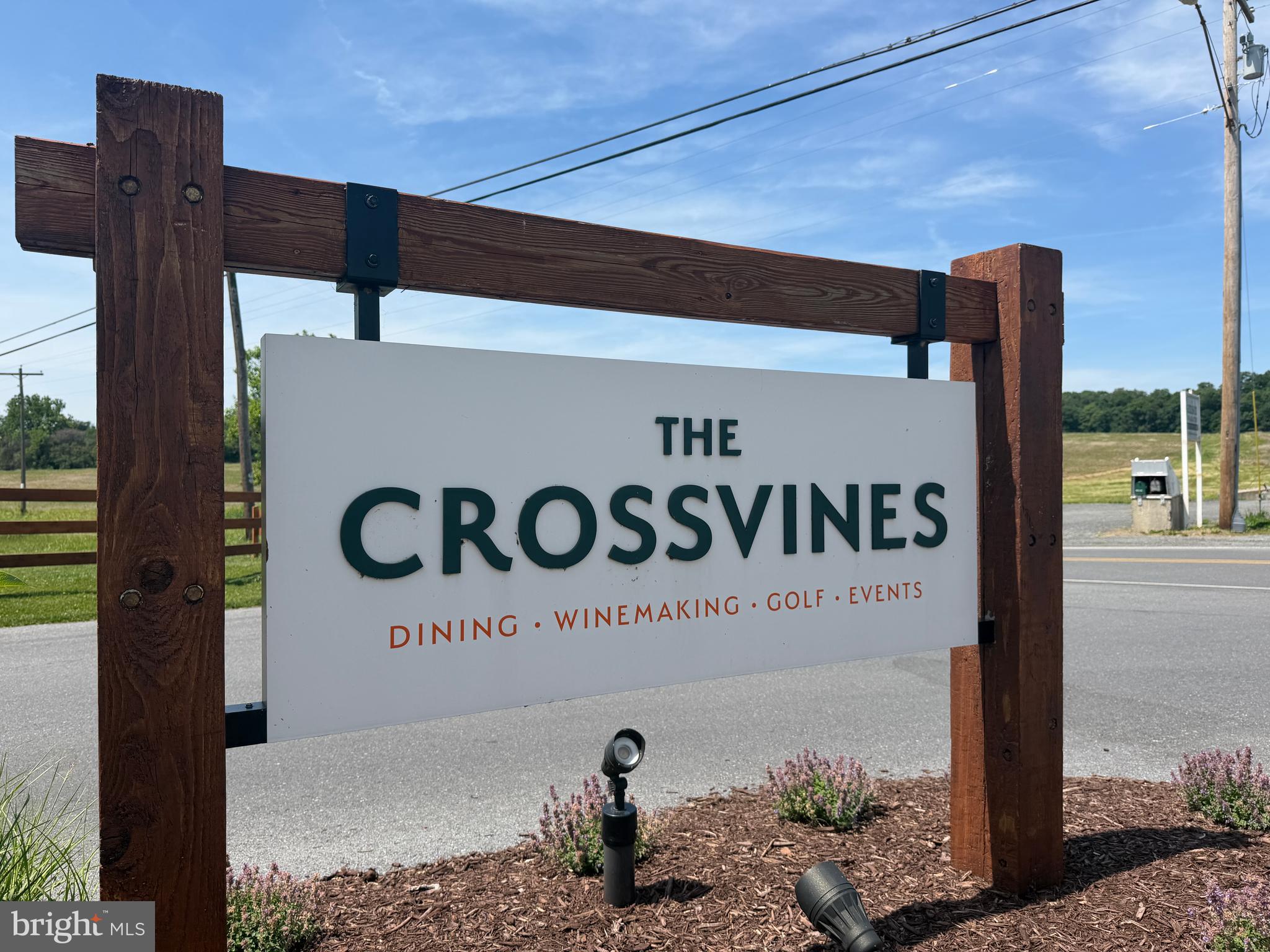 POOLESVILLE - Residential