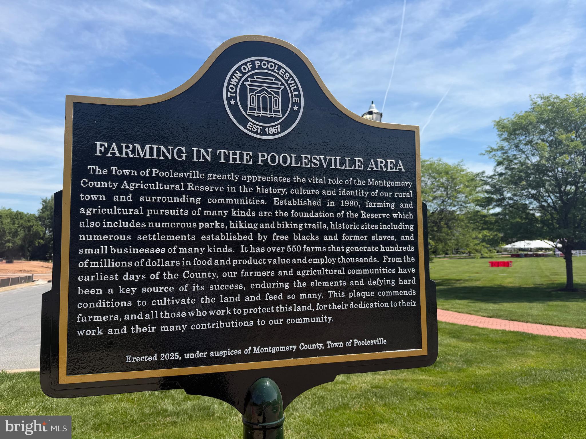 POOLESVILLE - Residential