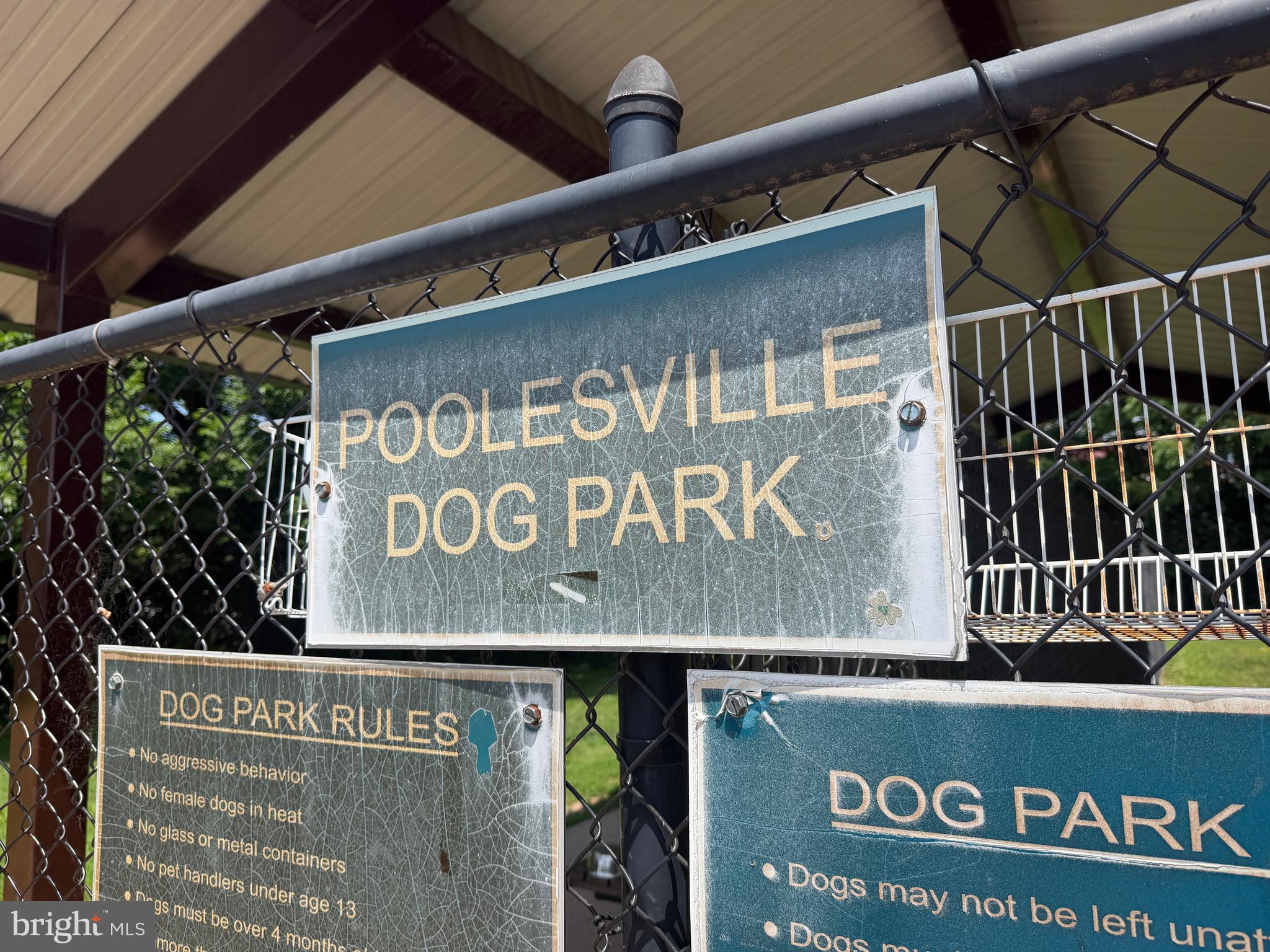 POOLESVILLE - Residential