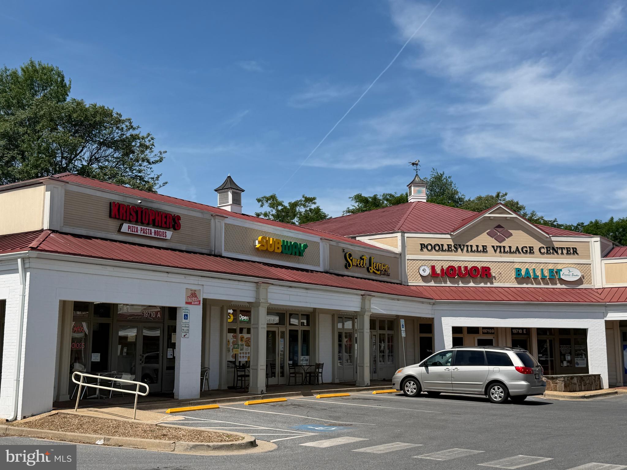 POOLESVILLE - Residential