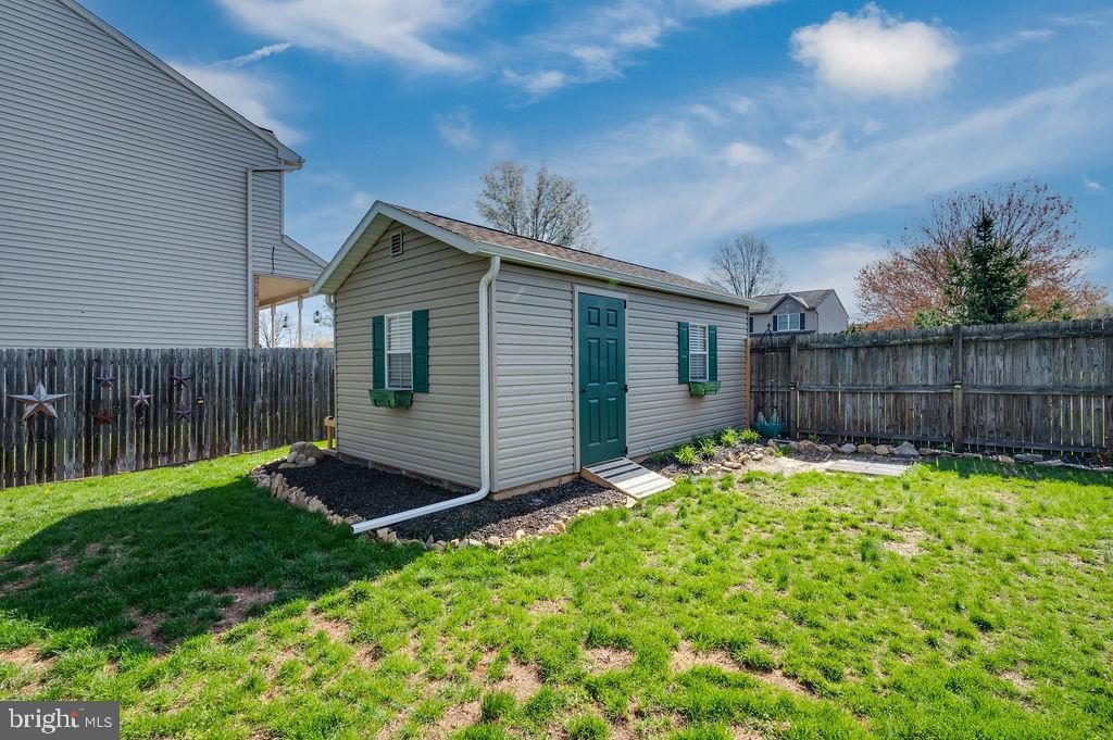 LIMESTONE VILLAGE - Residential