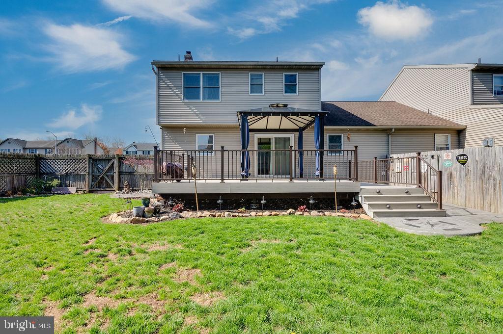 LIMESTONE VILLAGE - Residential