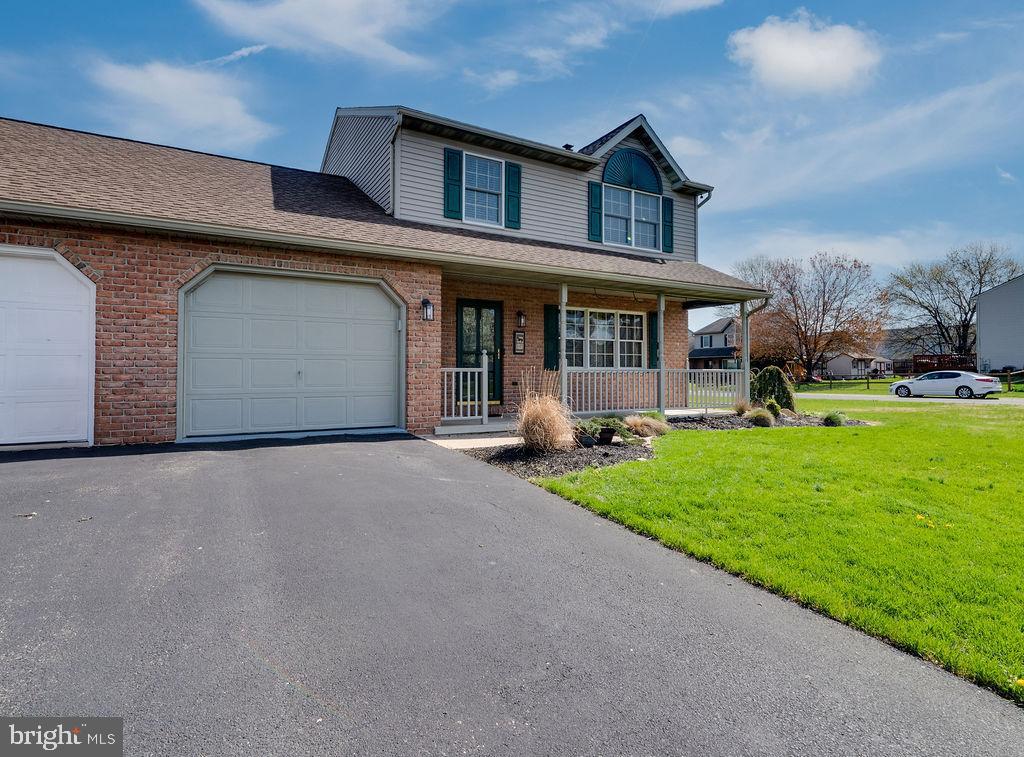 LIMESTONE VILLAGE - Residential