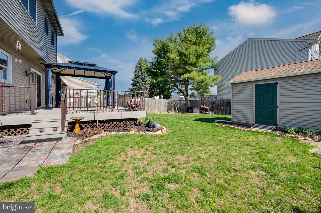 LIMESTONE VILLAGE - Residential