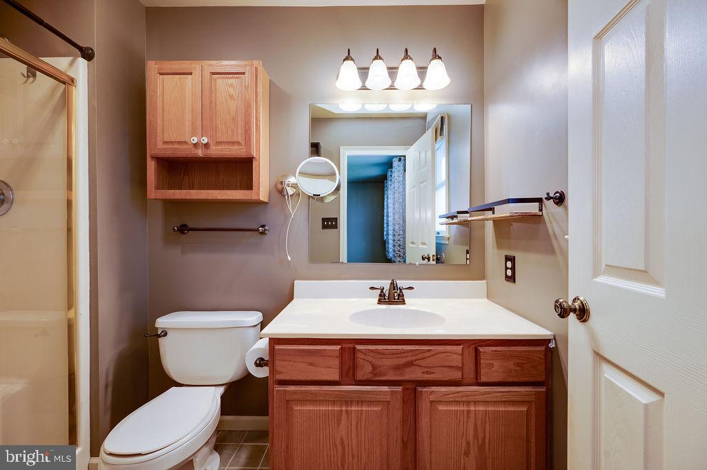 LIMESTONE VILLAGE - Residential