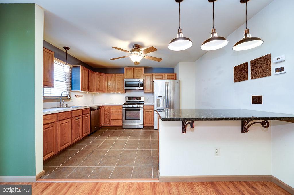 LIMESTONE VILLAGE - Residential