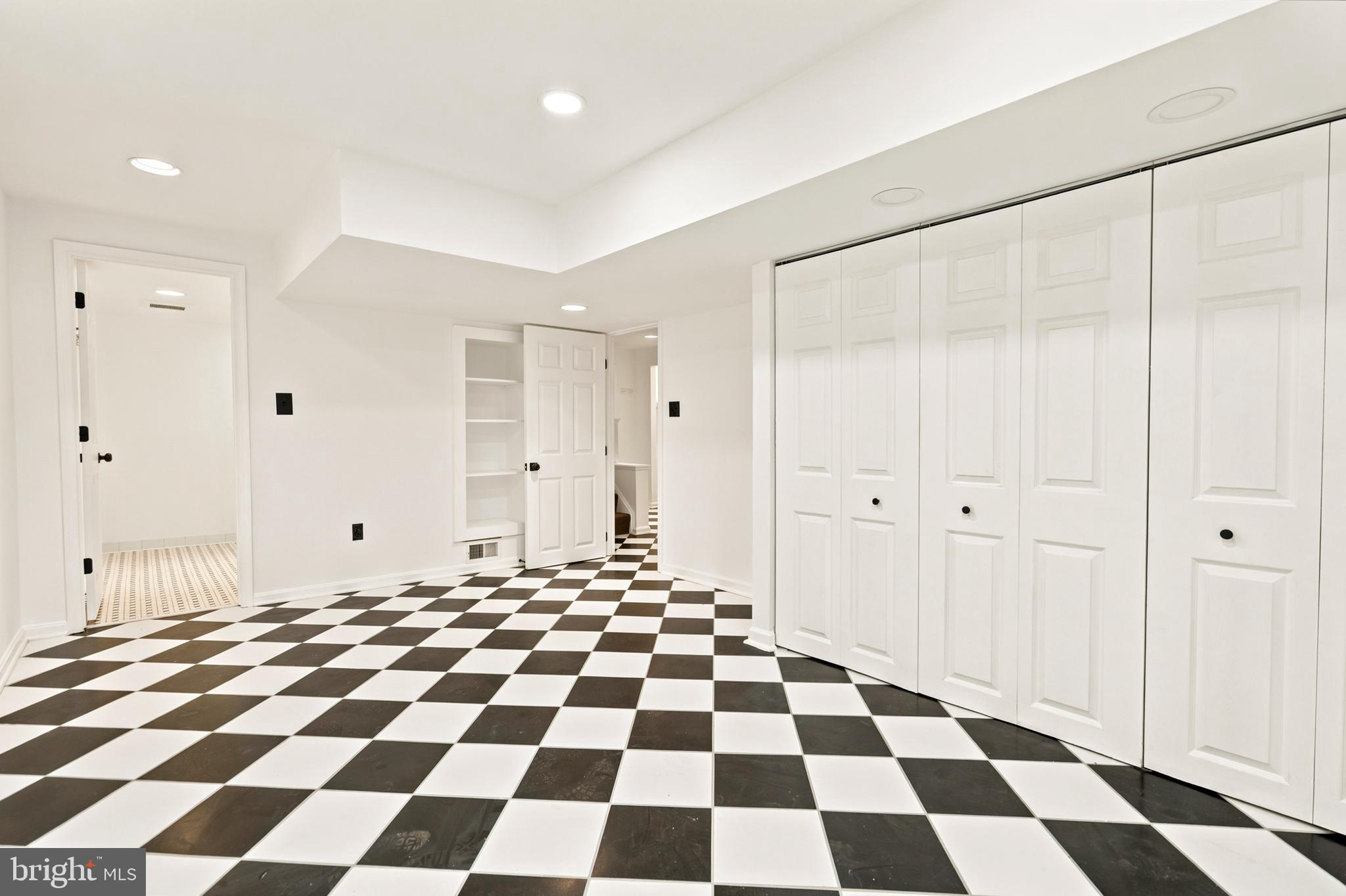 OLNEY OUTSIDE - Residential