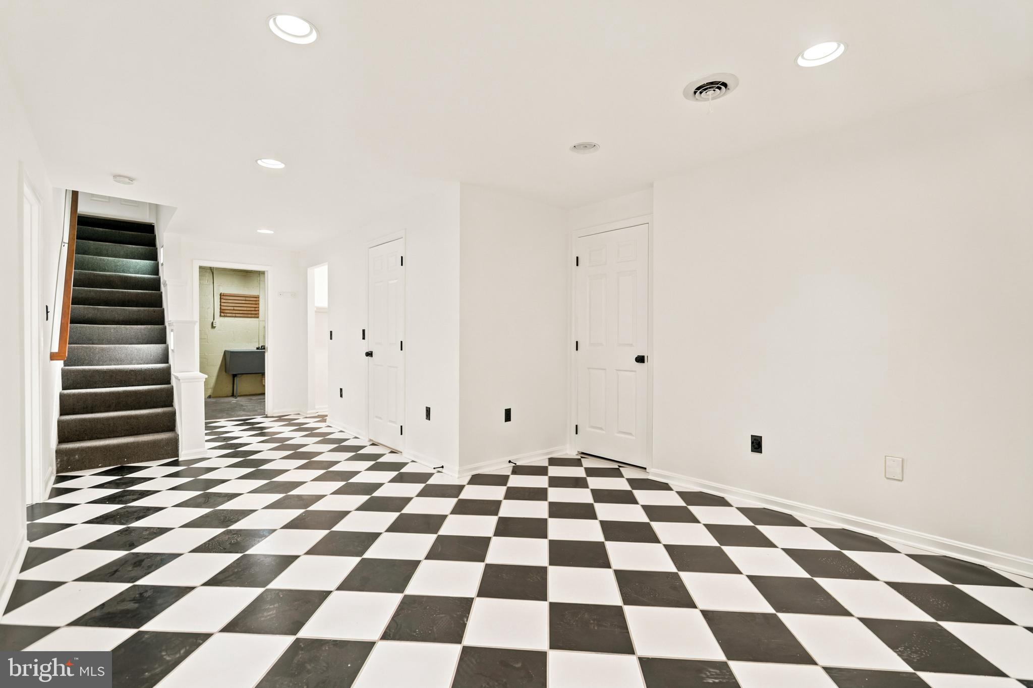 OLNEY OUTSIDE - Residential