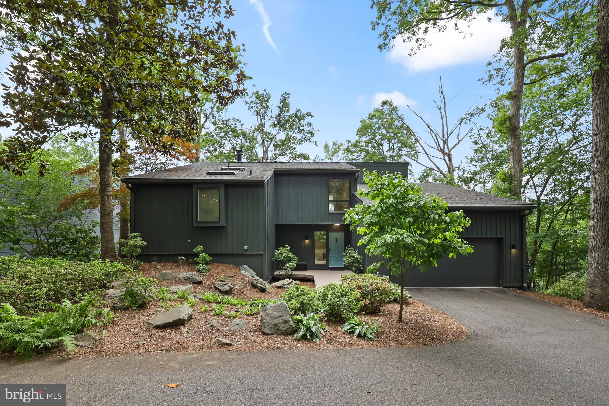 RESTON - Residential