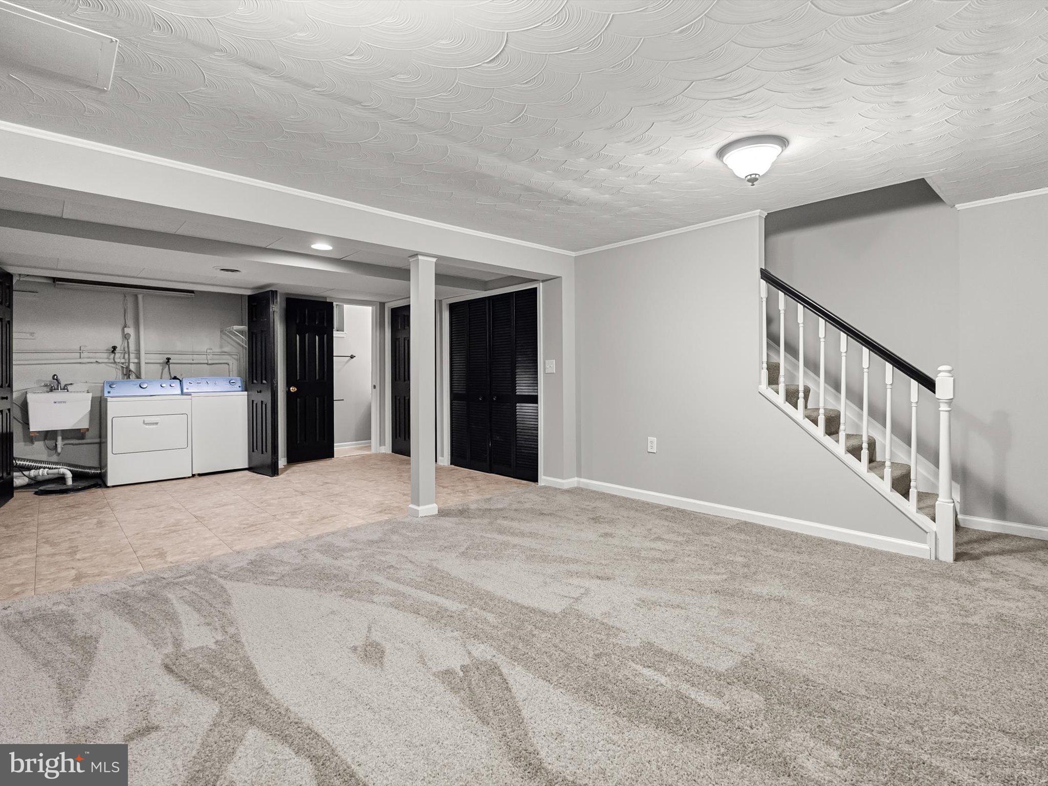 KINGS COURT - Residential