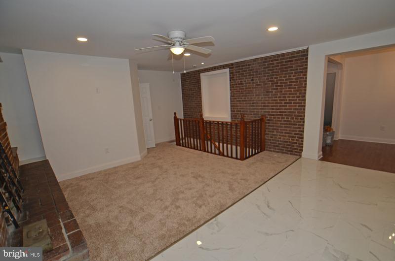 WOODRIDGE - Residential