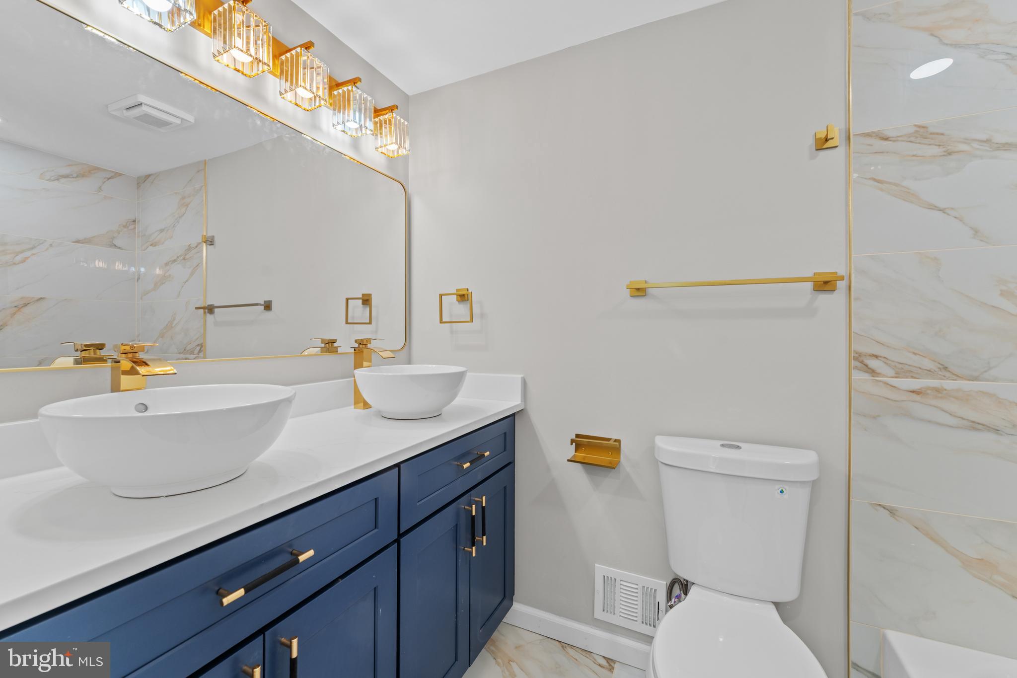 DUMONT OAKS - Residential