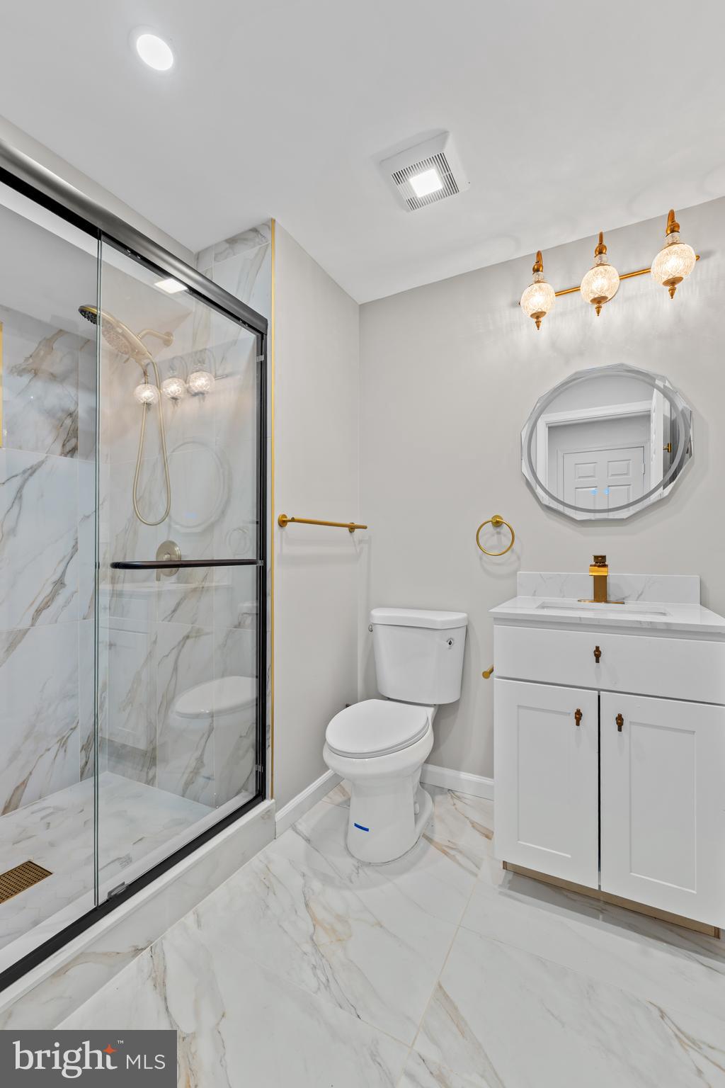 DUMONT OAKS - Residential