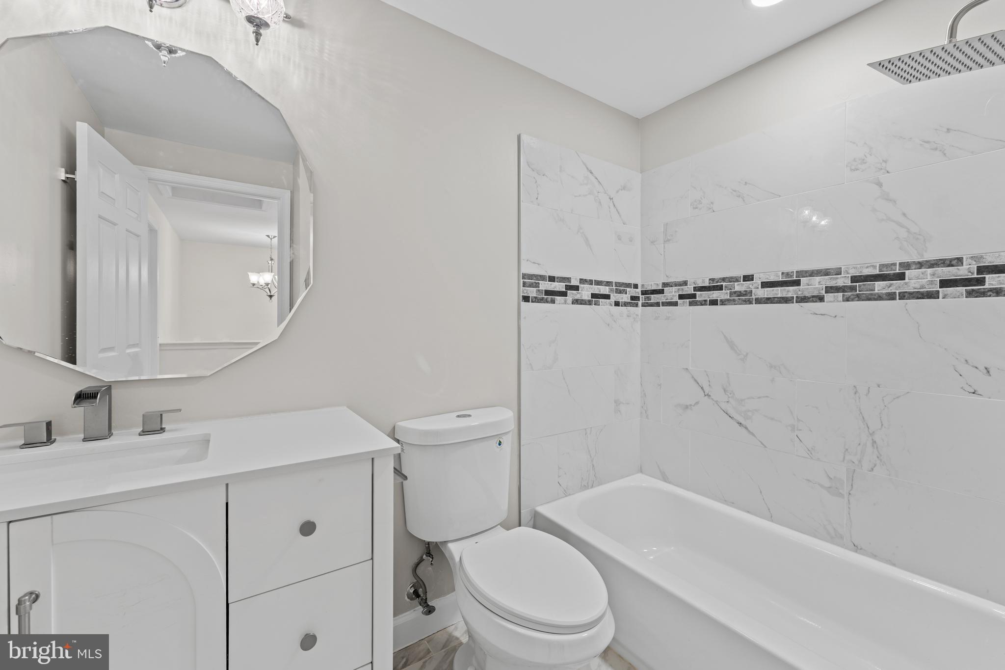 DUMONT OAKS - Residential