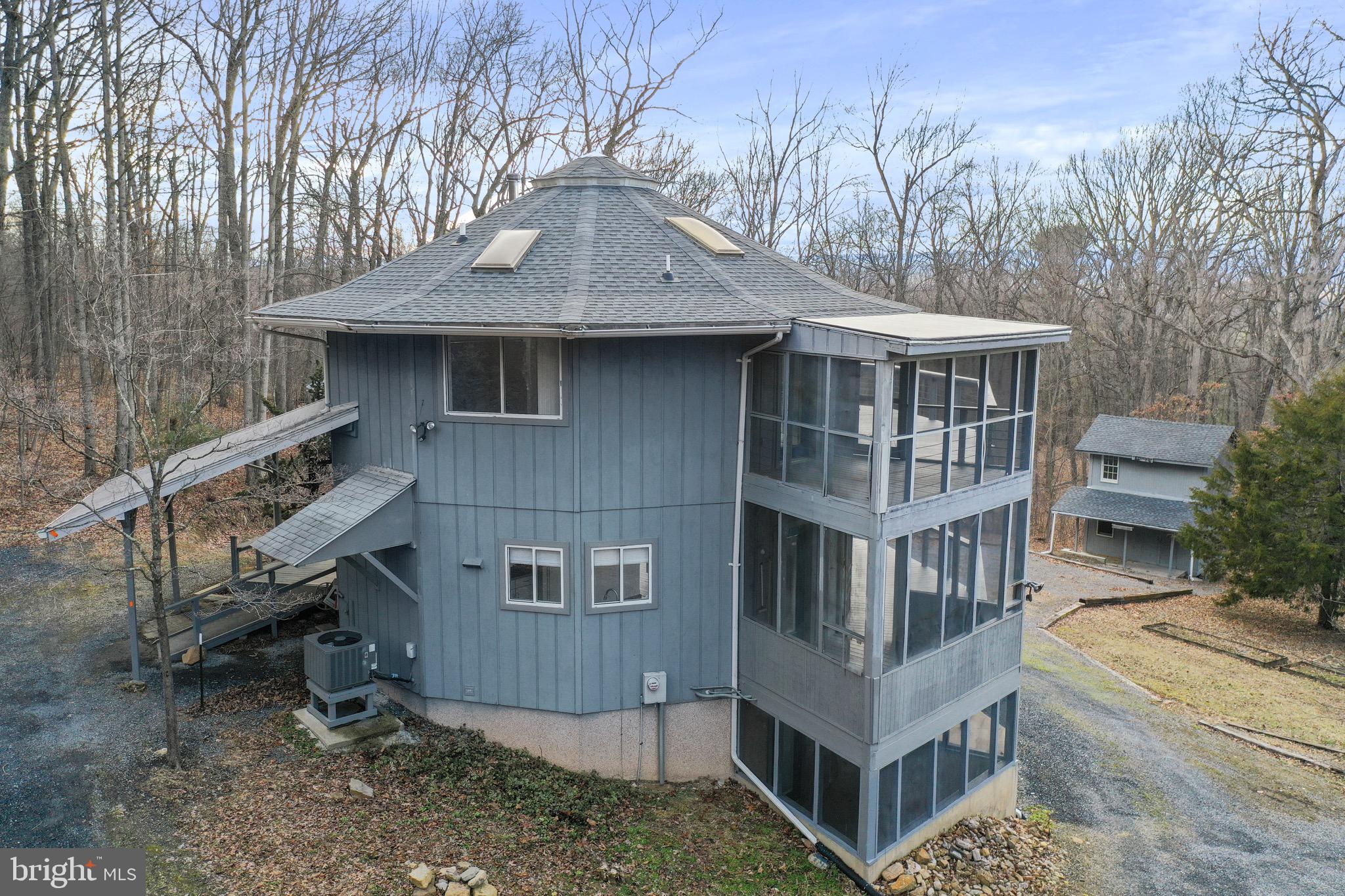 MOUNTAIN WALK - Residential