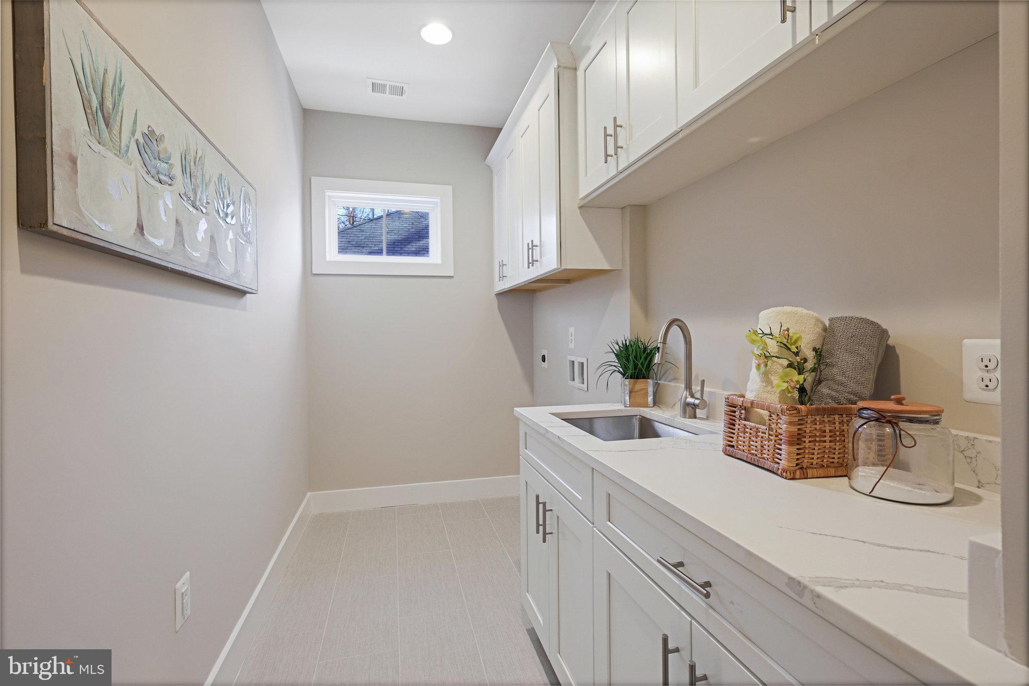 POPLAR HEIGHTS - Residential