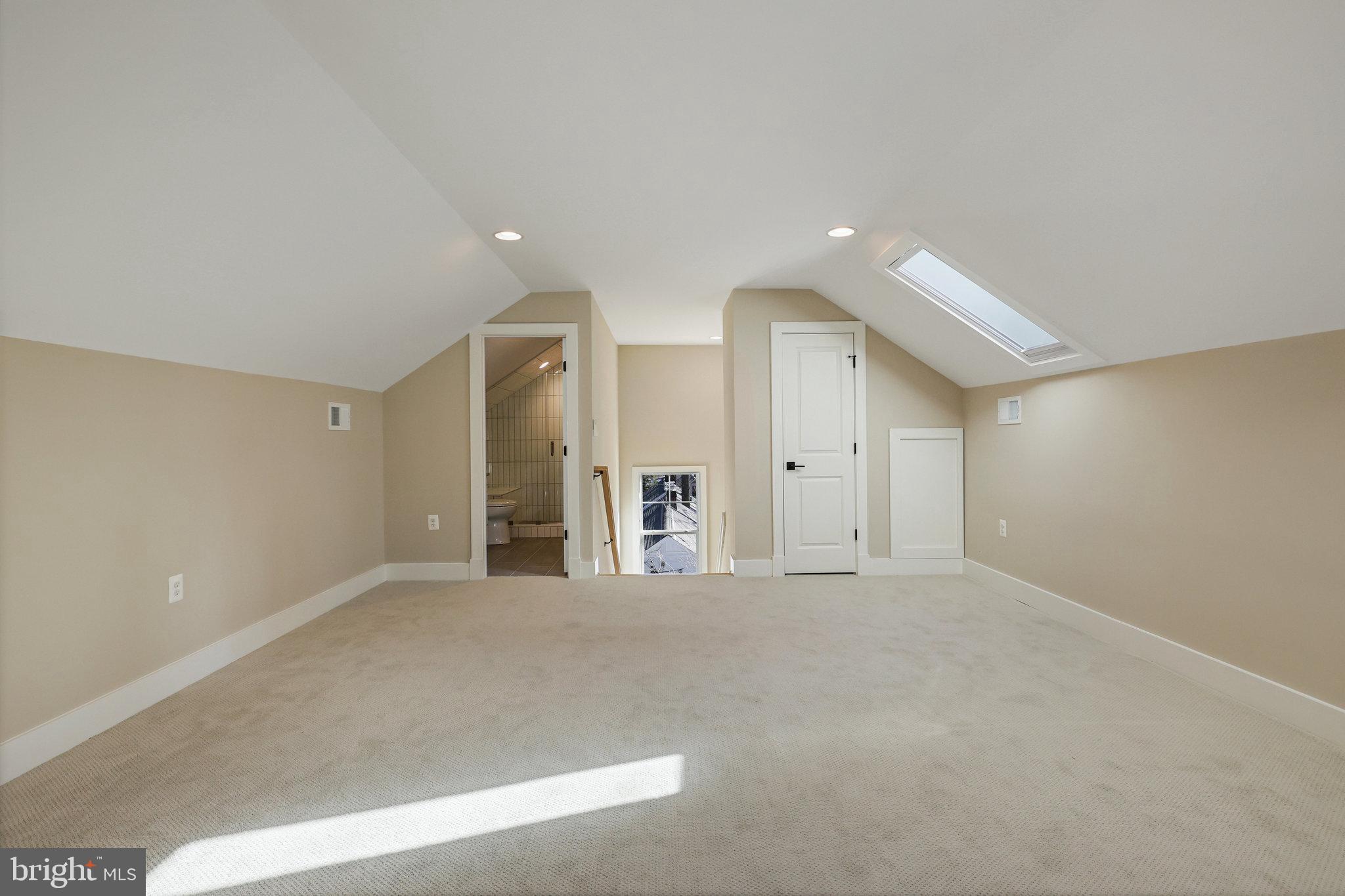POPLAR HEIGHTS - Residential