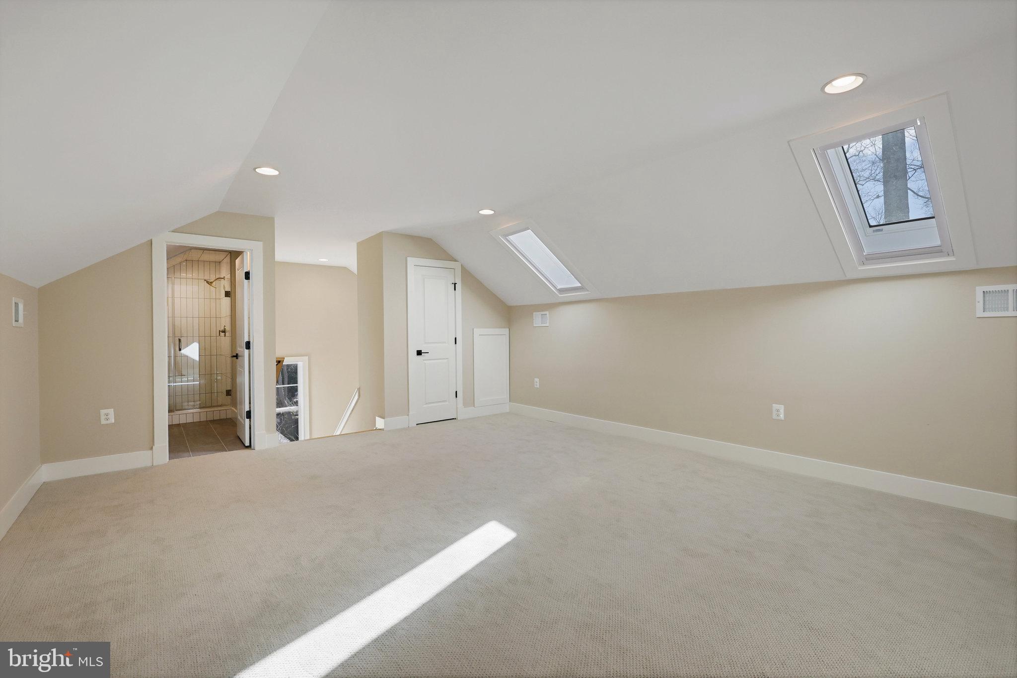 POPLAR HEIGHTS - Residential