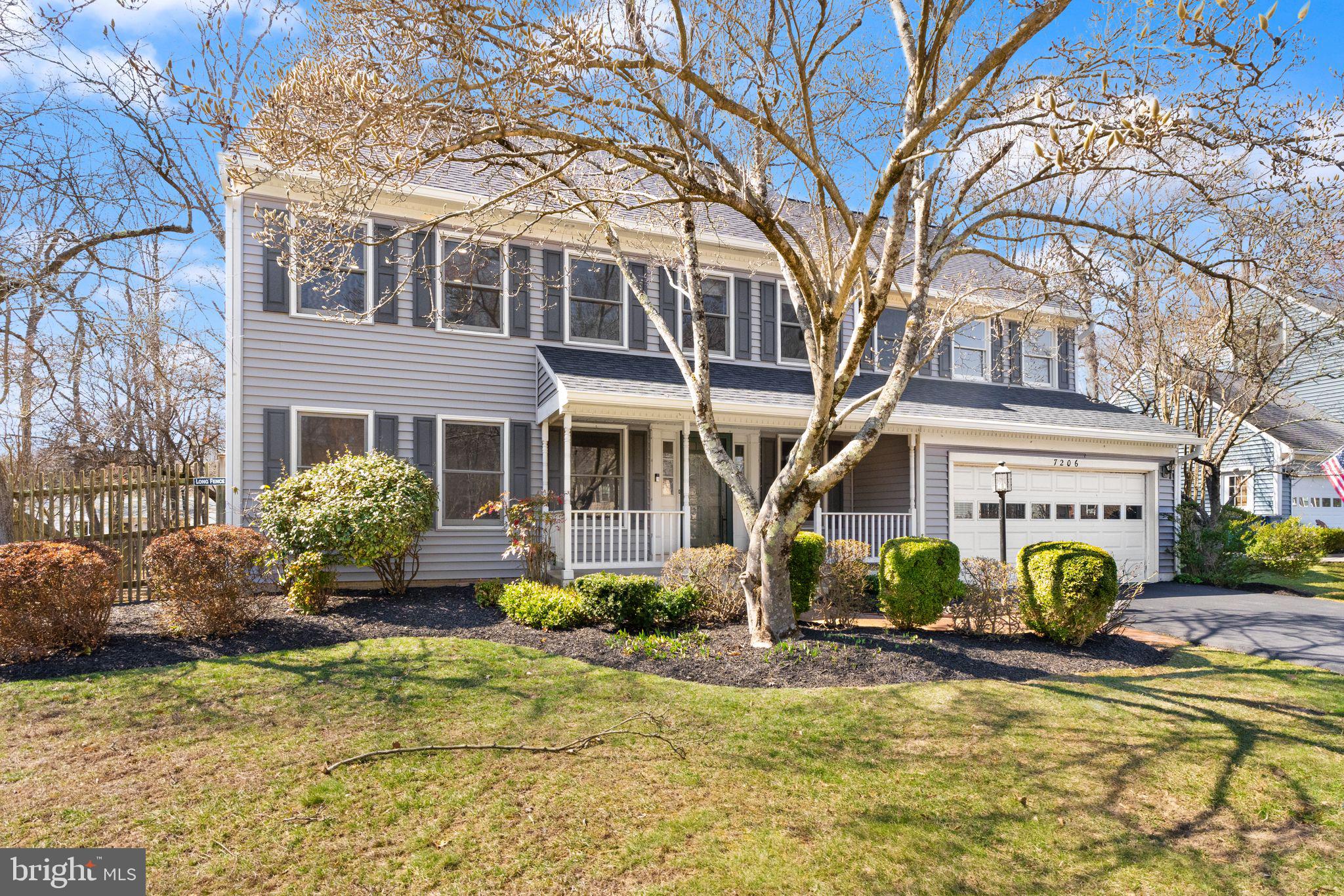 LAKE DEVEREUX - Residential