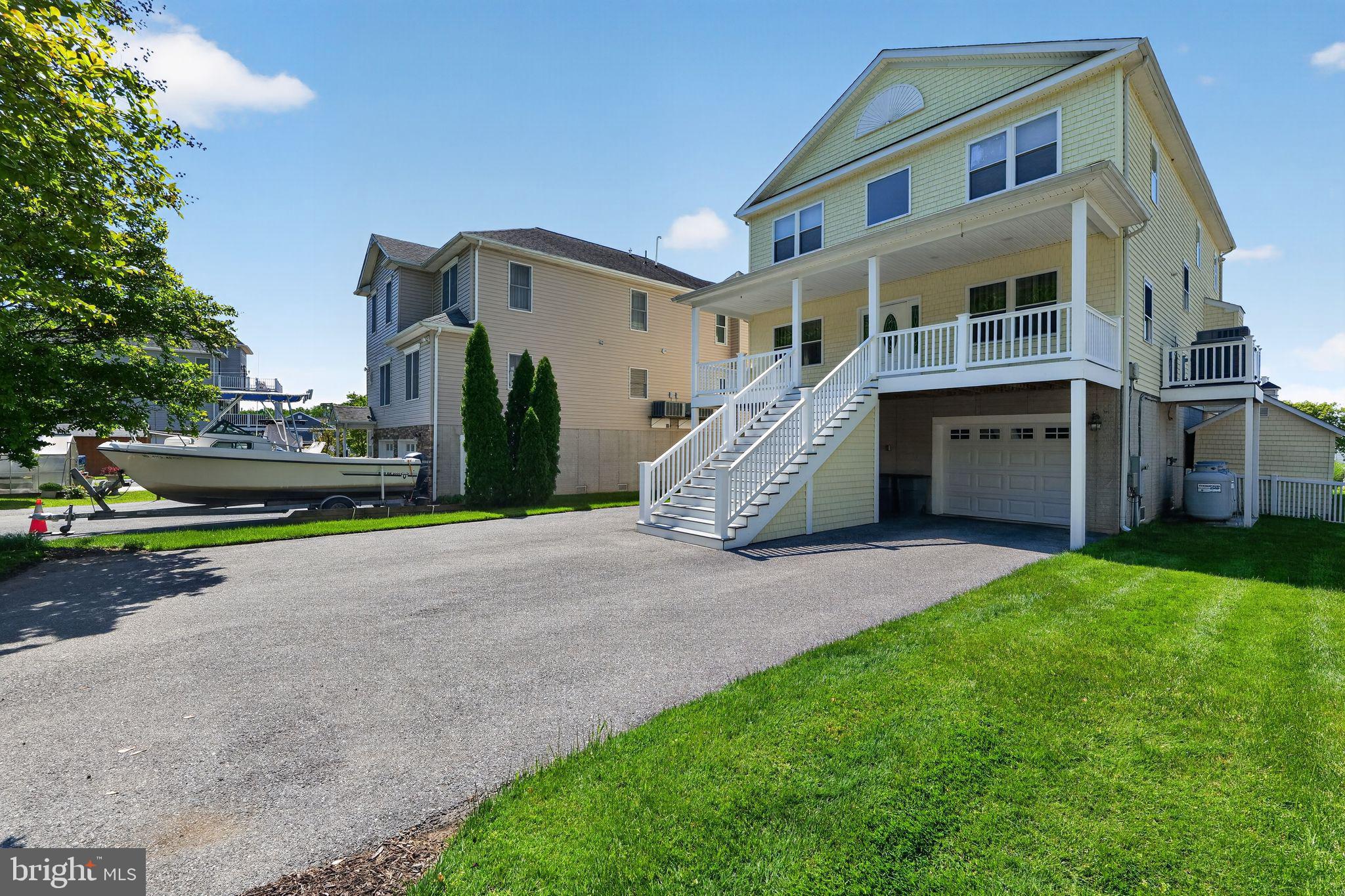 BOWLEYS QUARTERS - Residential