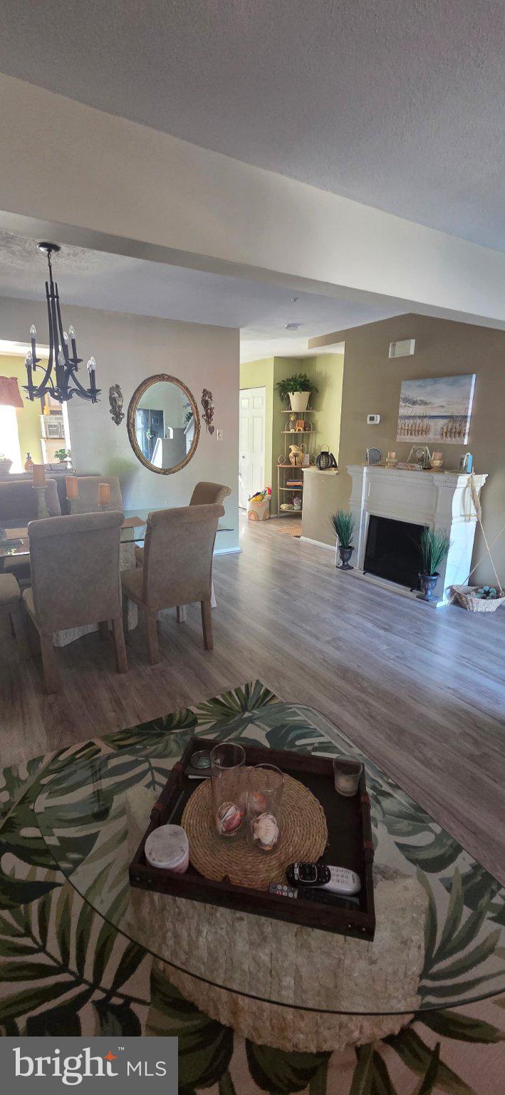 WHISPERING RIDGE - Residential