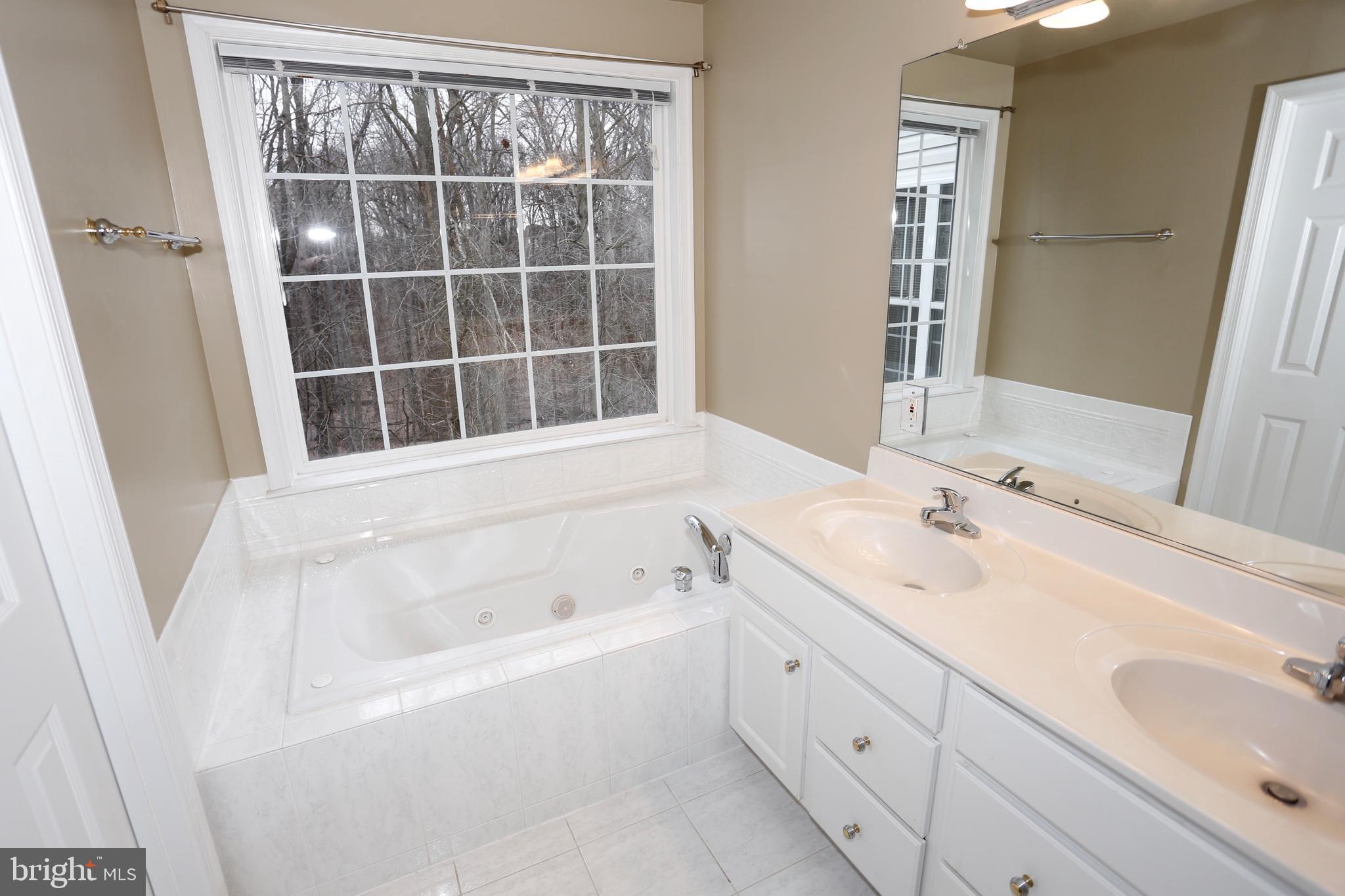 KINGSVIEW RIDGE - Residential