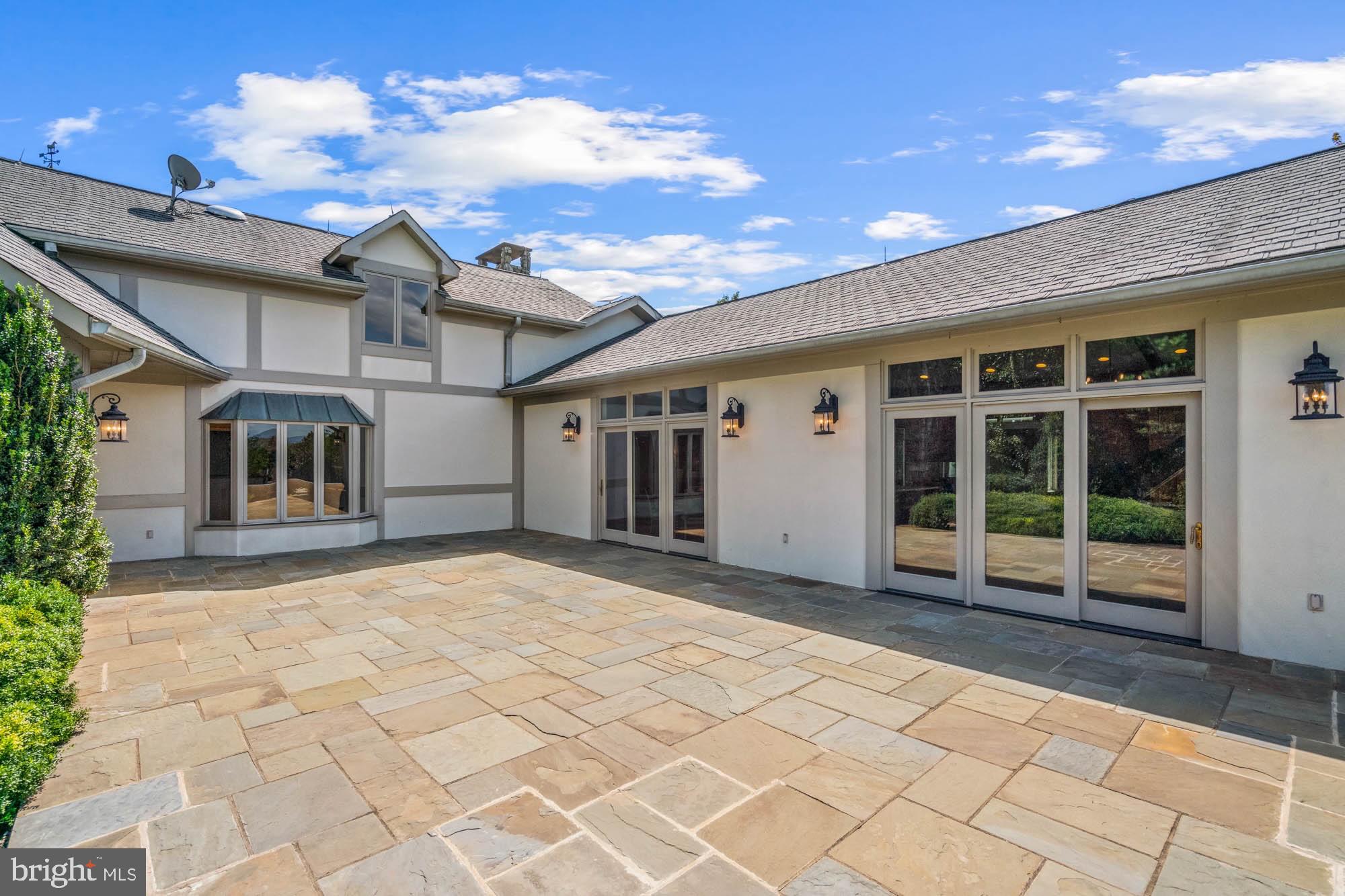 BELLEVUE FARMS - Residential