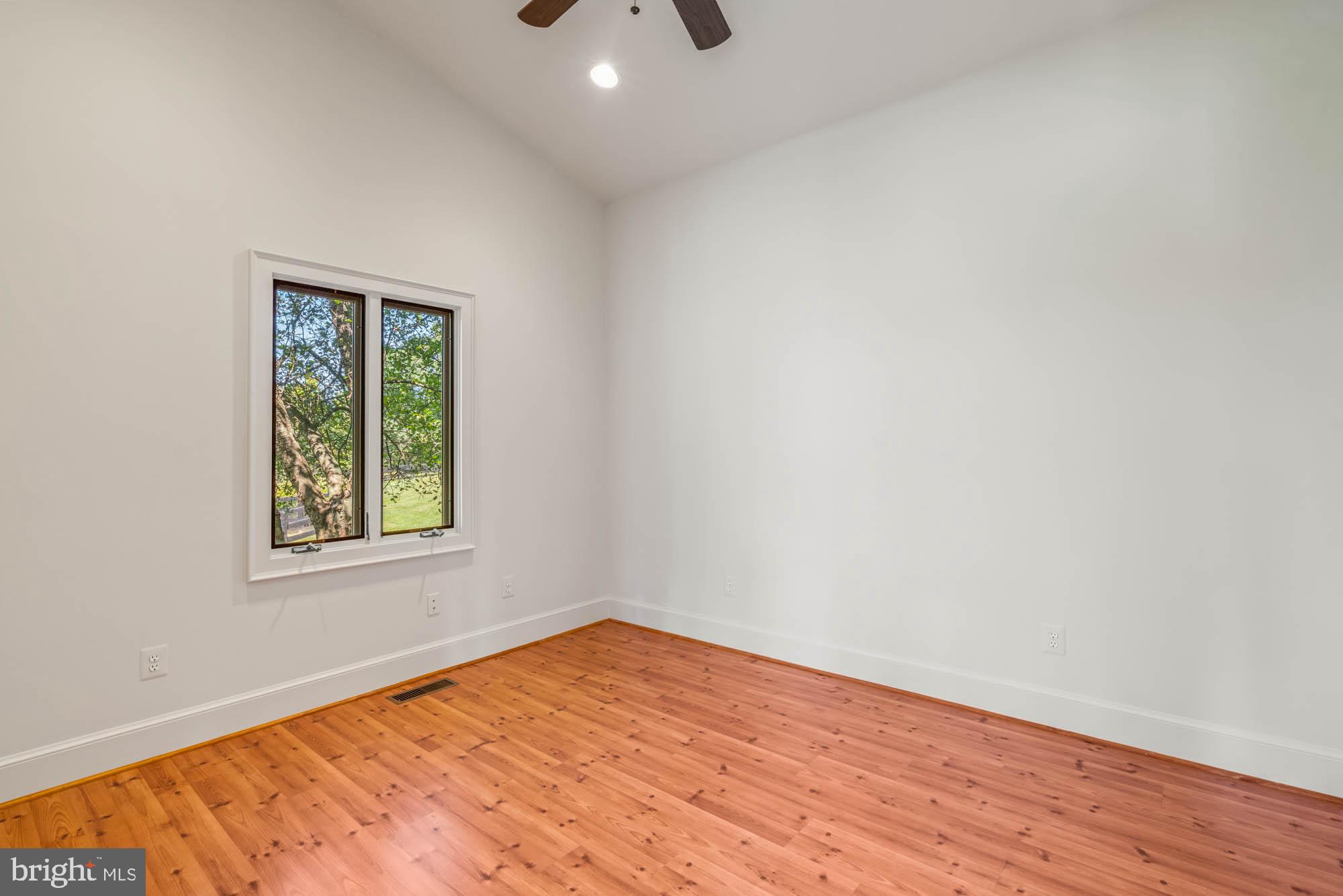 BELLEVUE FARMS - Residential