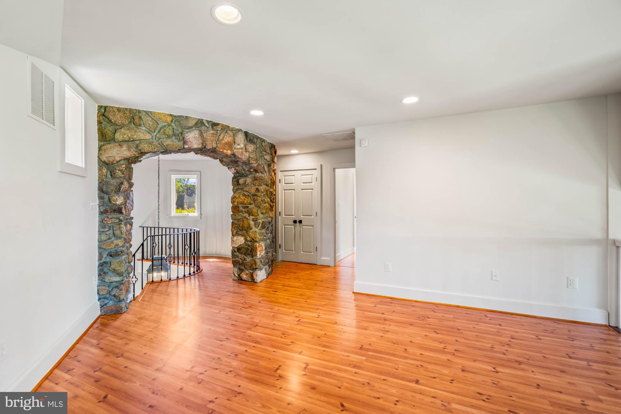 BELLEVUE FARMS - Residential