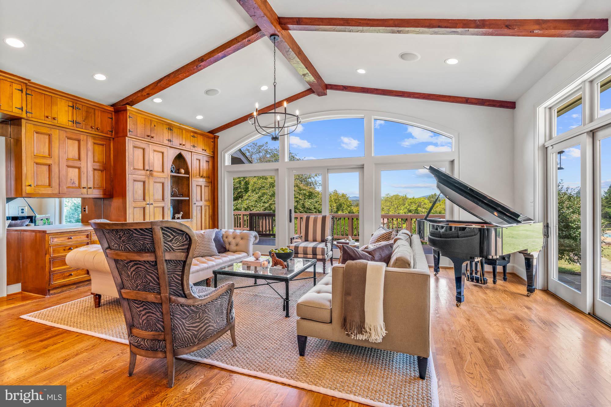 BELLEVUE FARMS - Residential
