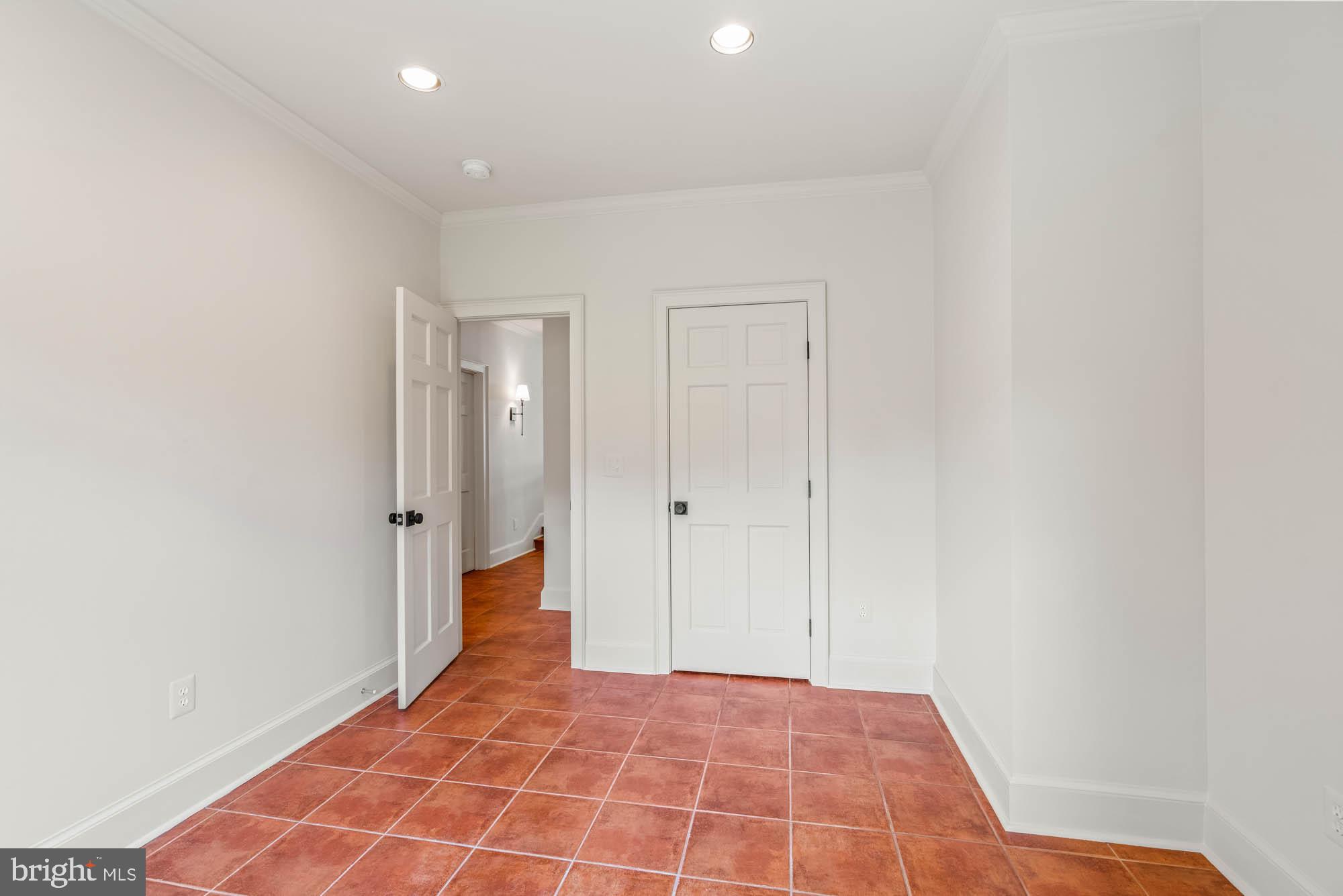 BELLEVUE FARMS - Residential