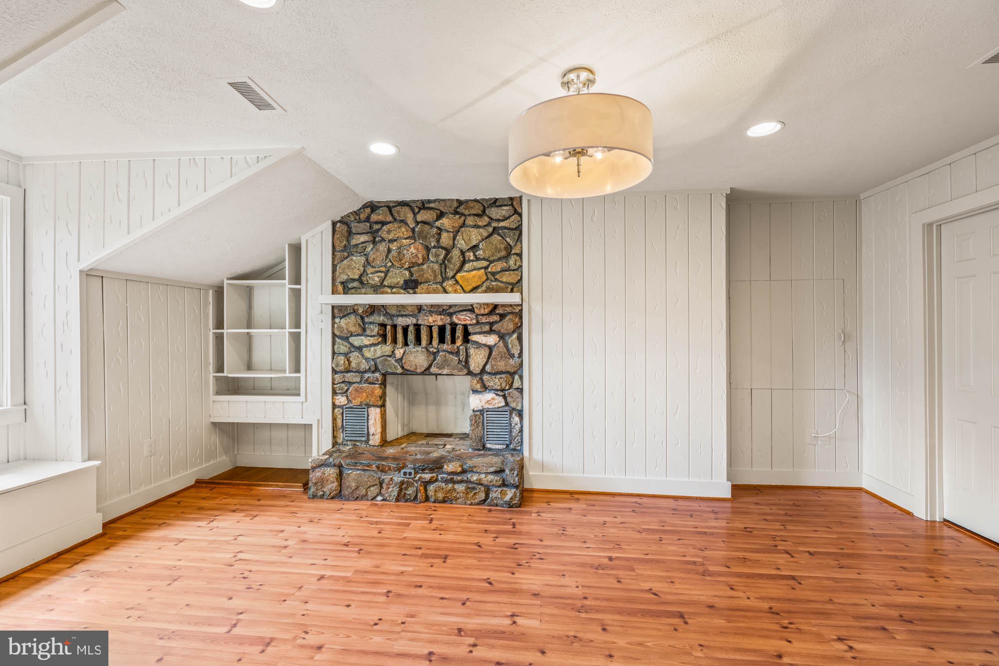 BELLEVUE FARMS - Residential