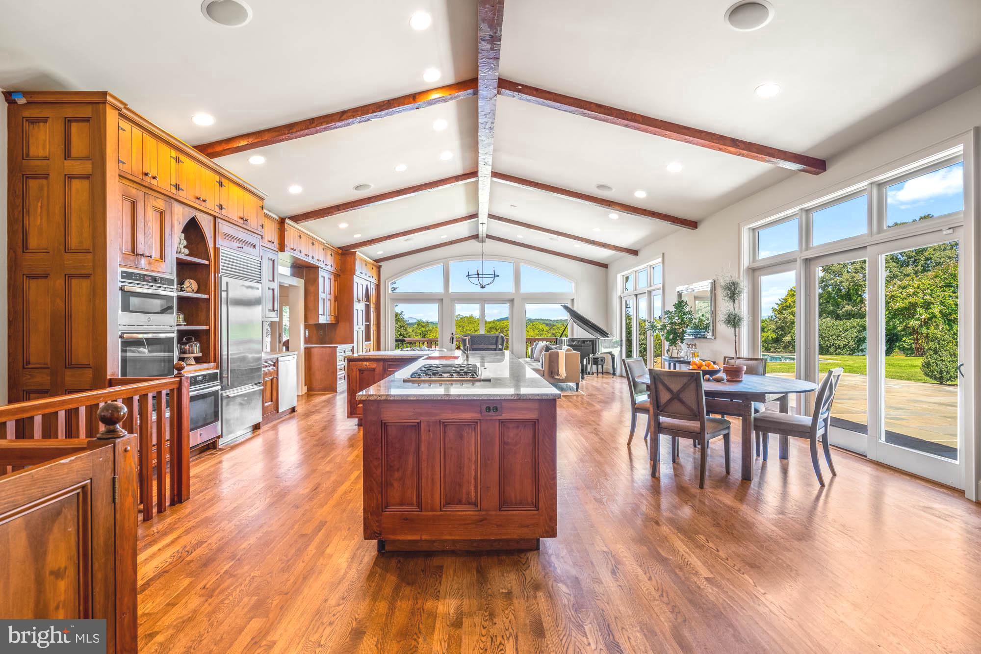 BELLEVUE FARMS - Residential