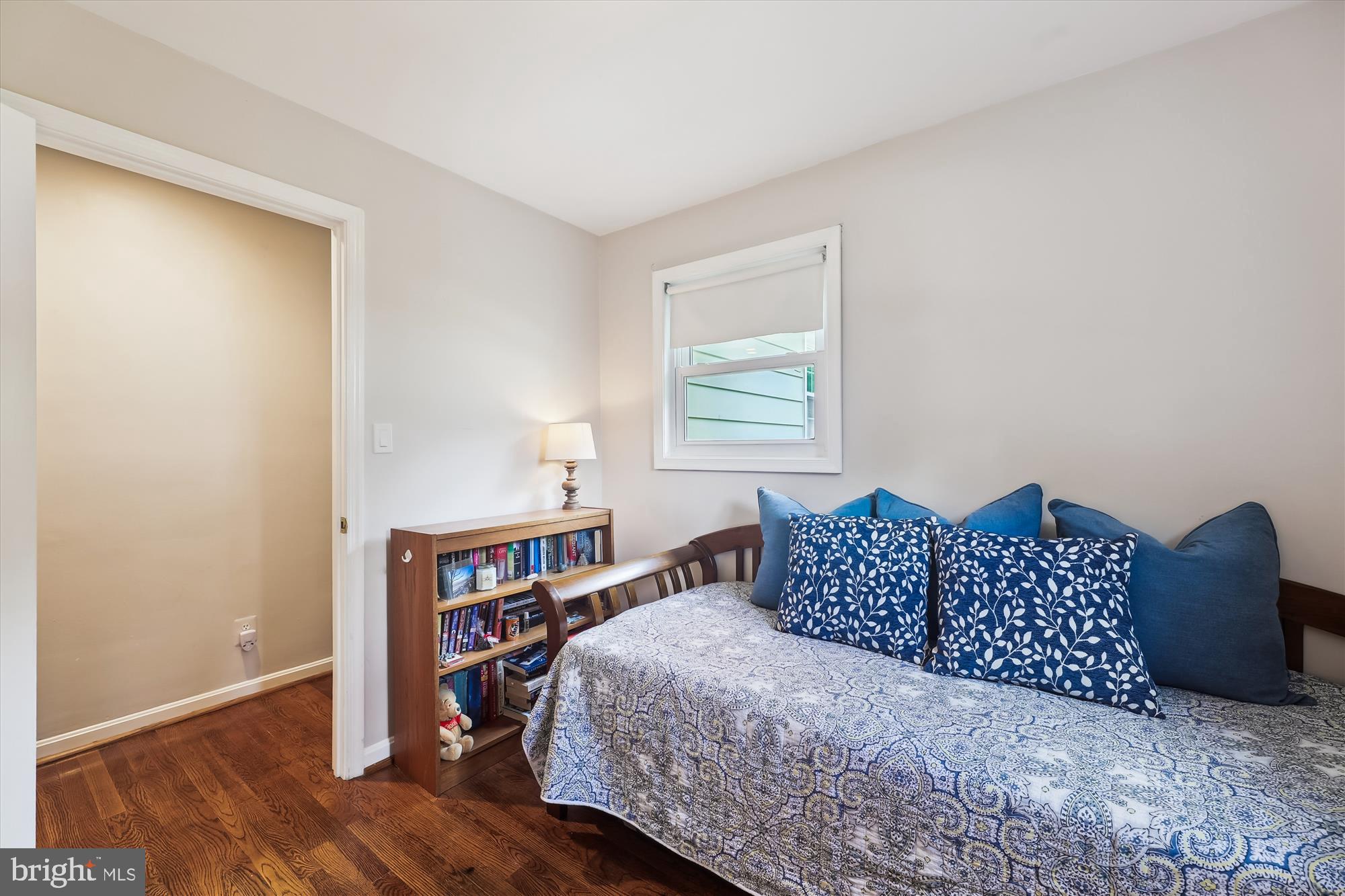 BROYHILL PARK - Residential Lease