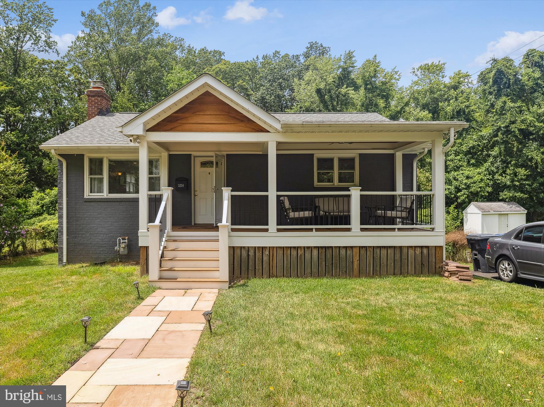 BROYHILL PARK - Residential Lease