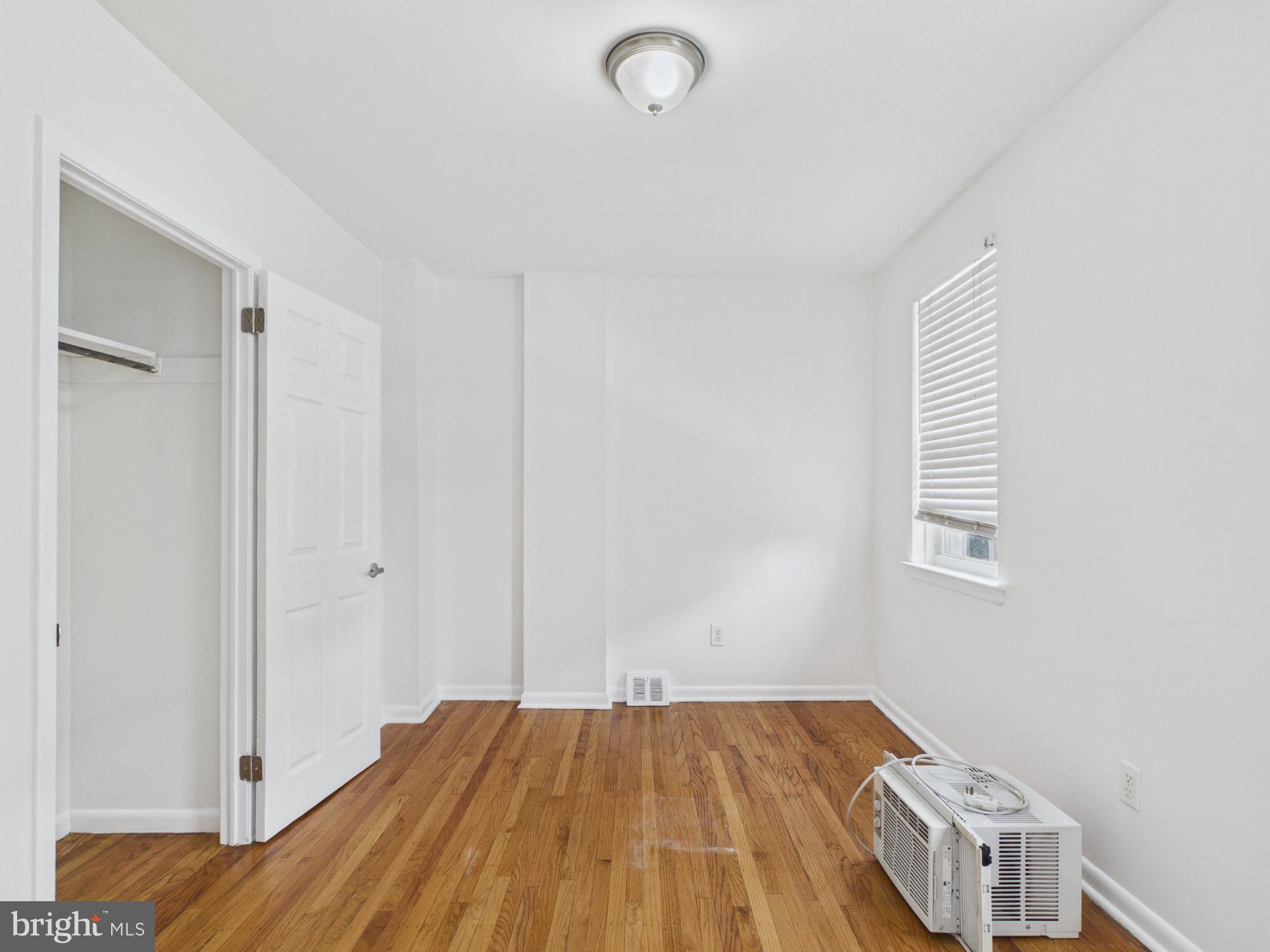 MANTUA - Residential