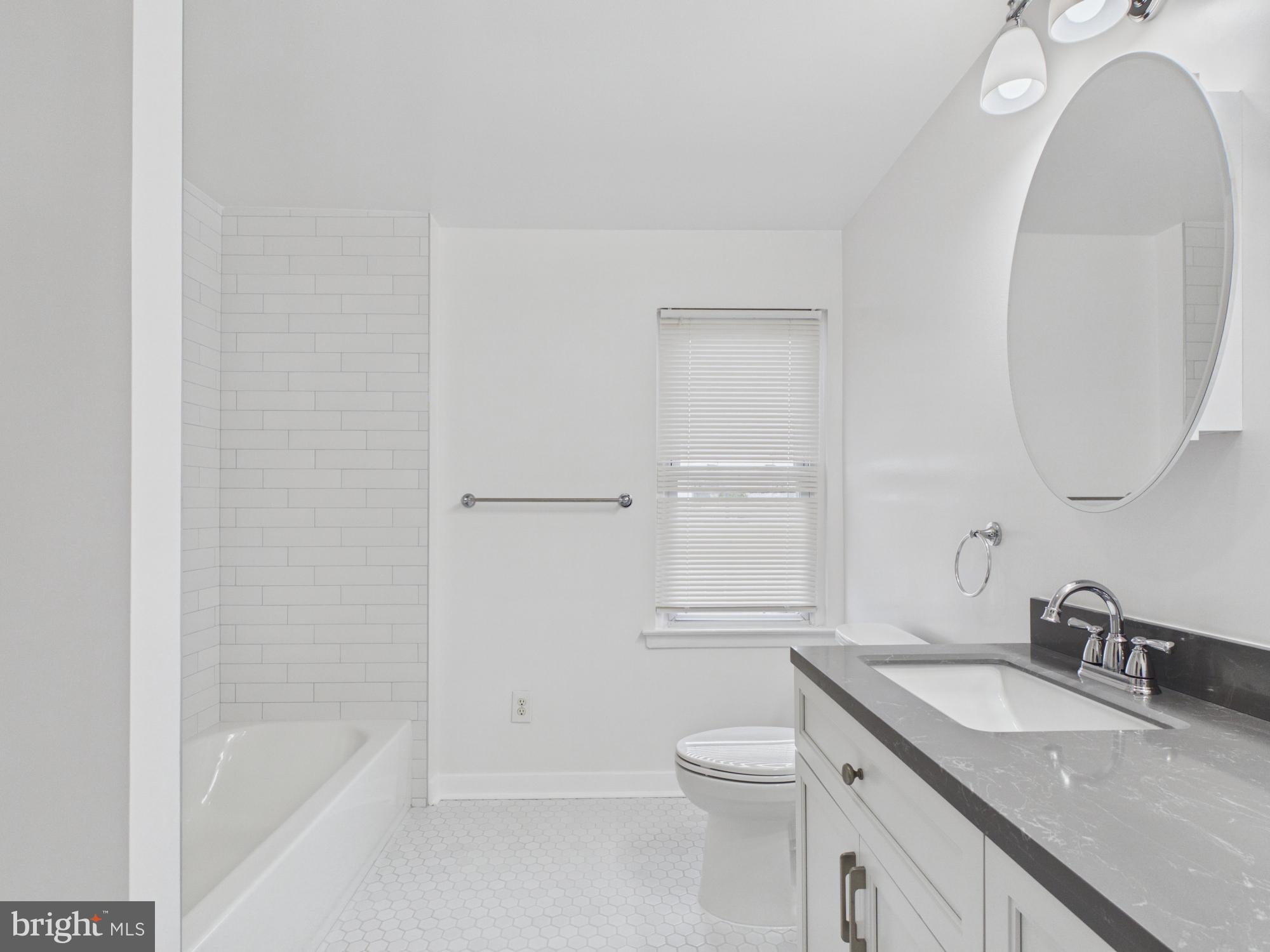 MANTUA - Residential