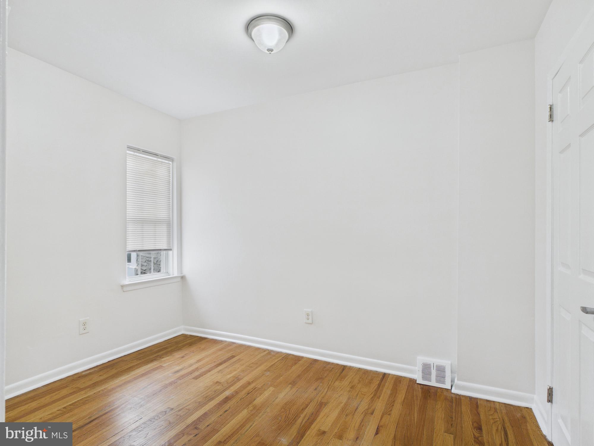 MANTUA - Residential