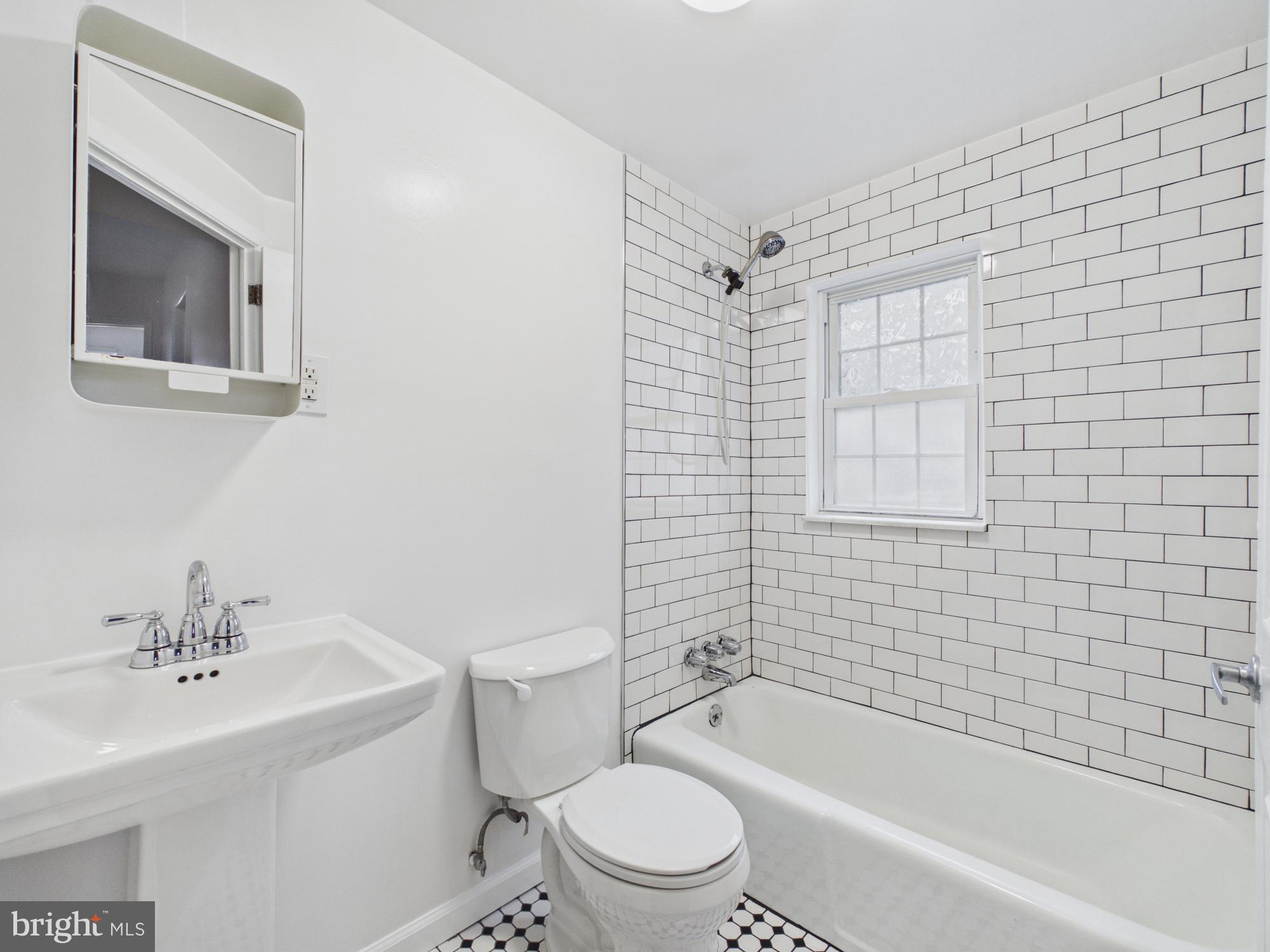 MANTUA - Residential