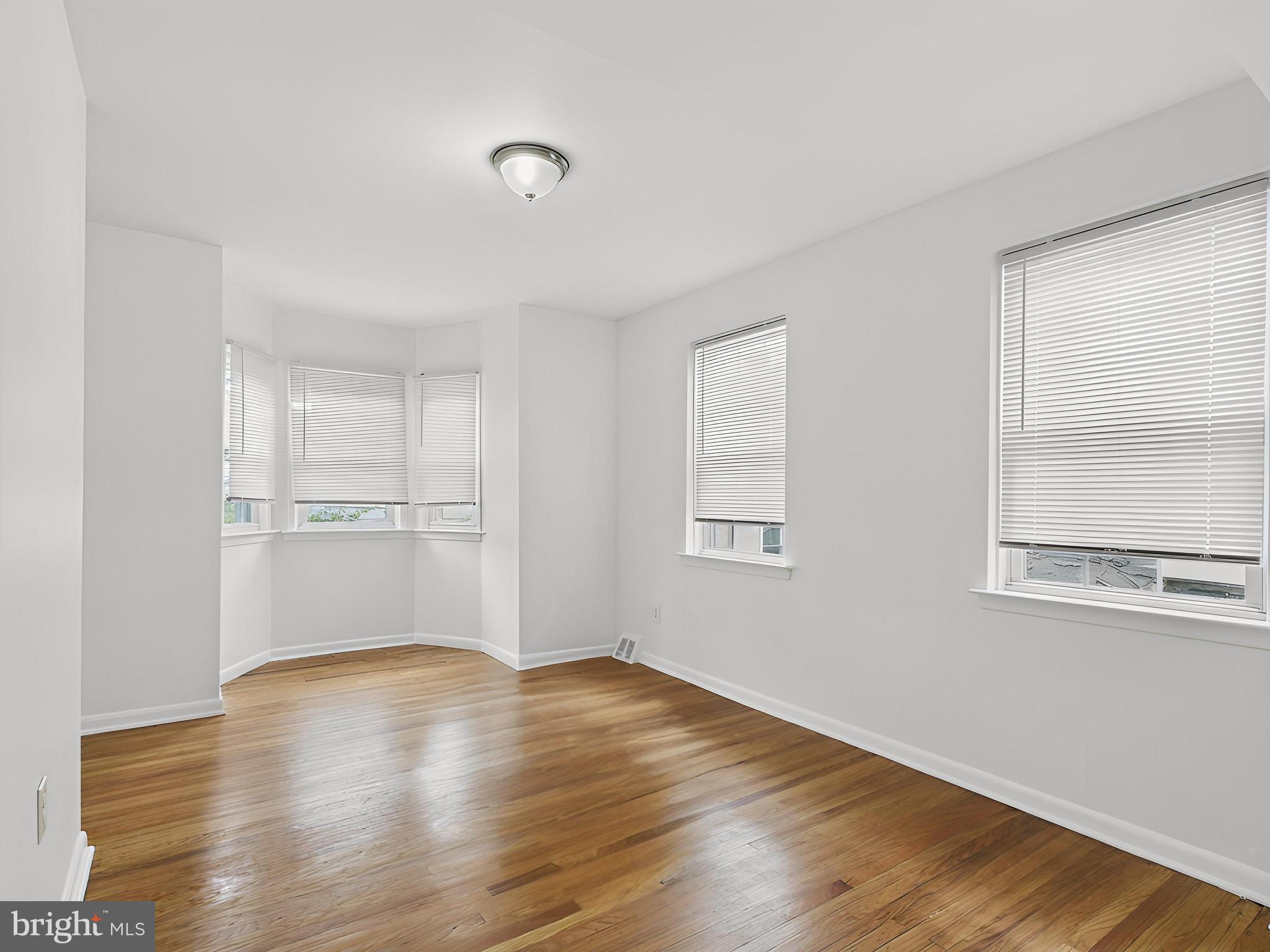 MANTUA - Residential