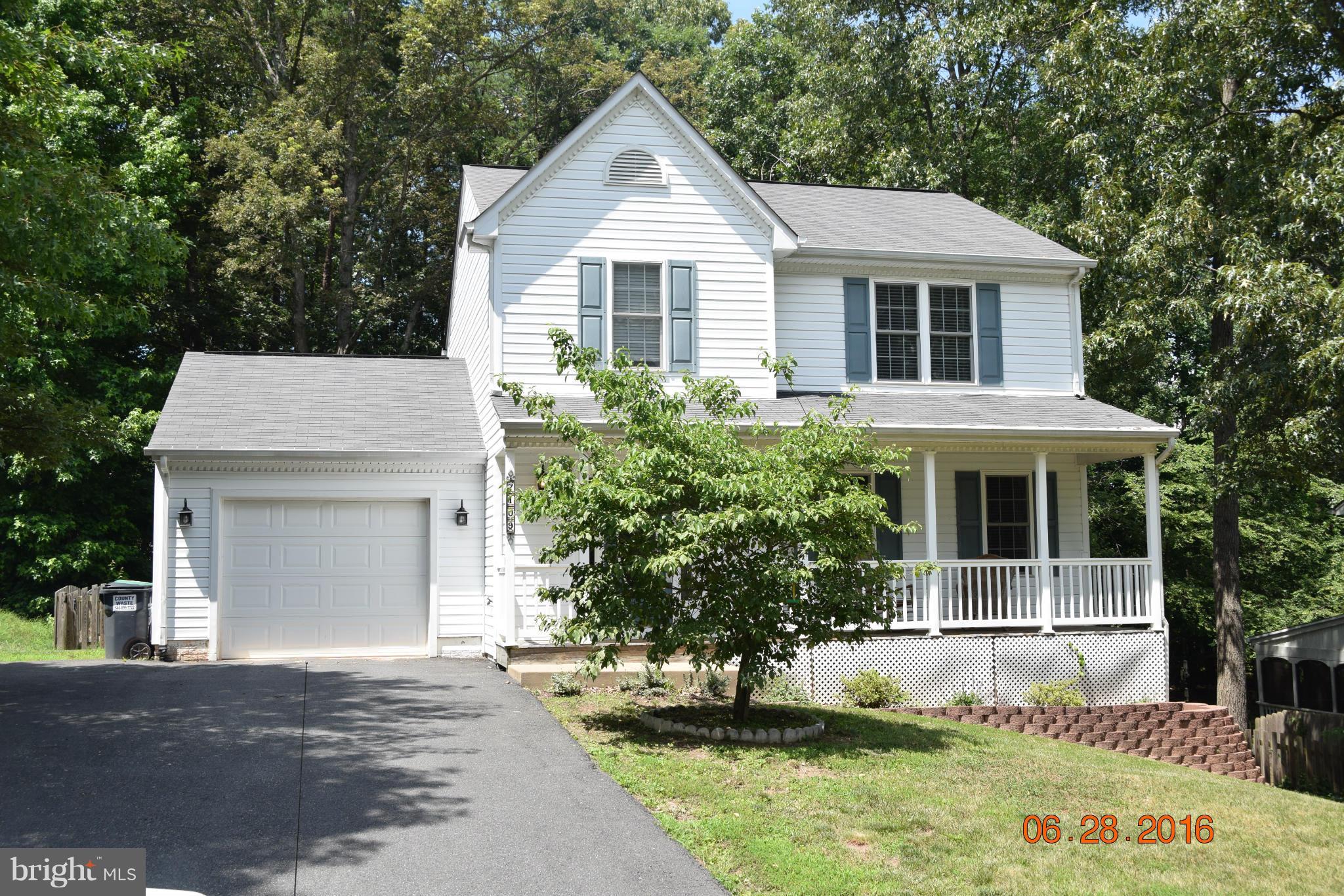 SMOKETREE - Residential Lease