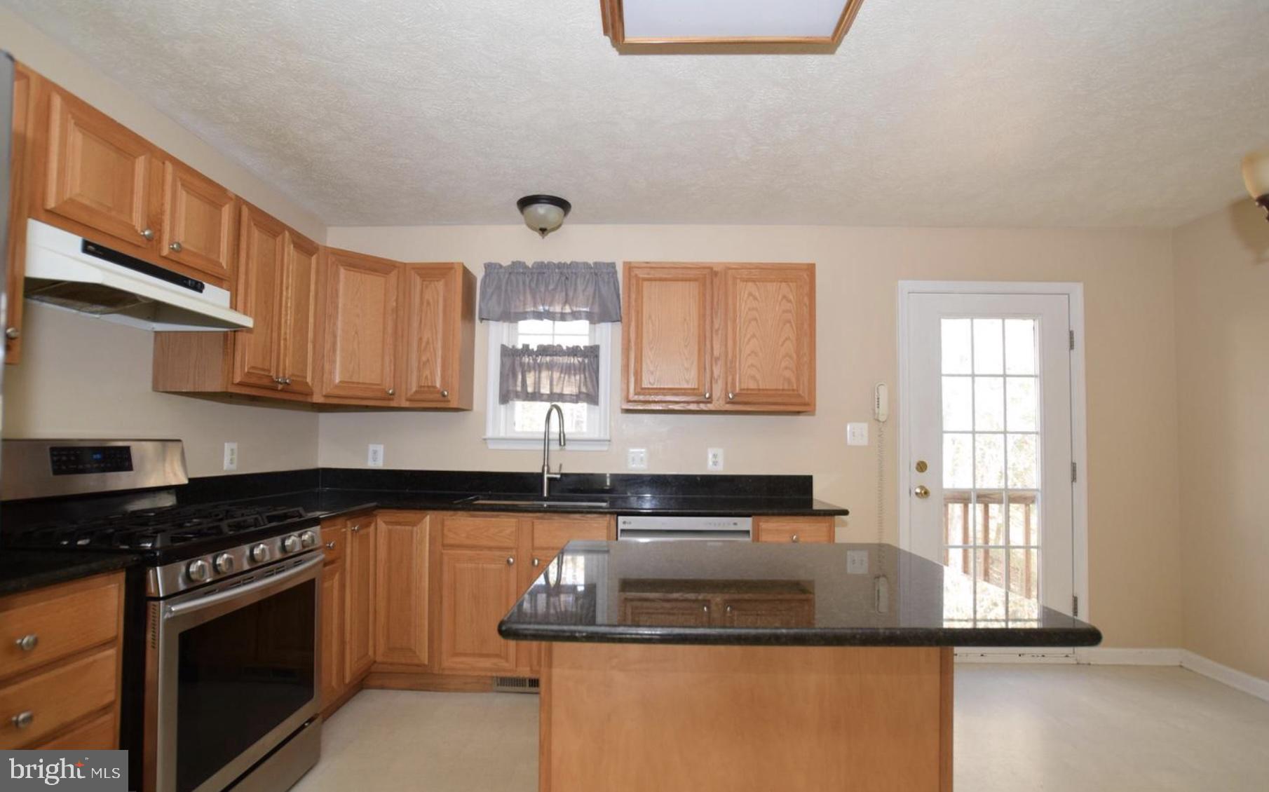 SMOKETREE - Residential Lease