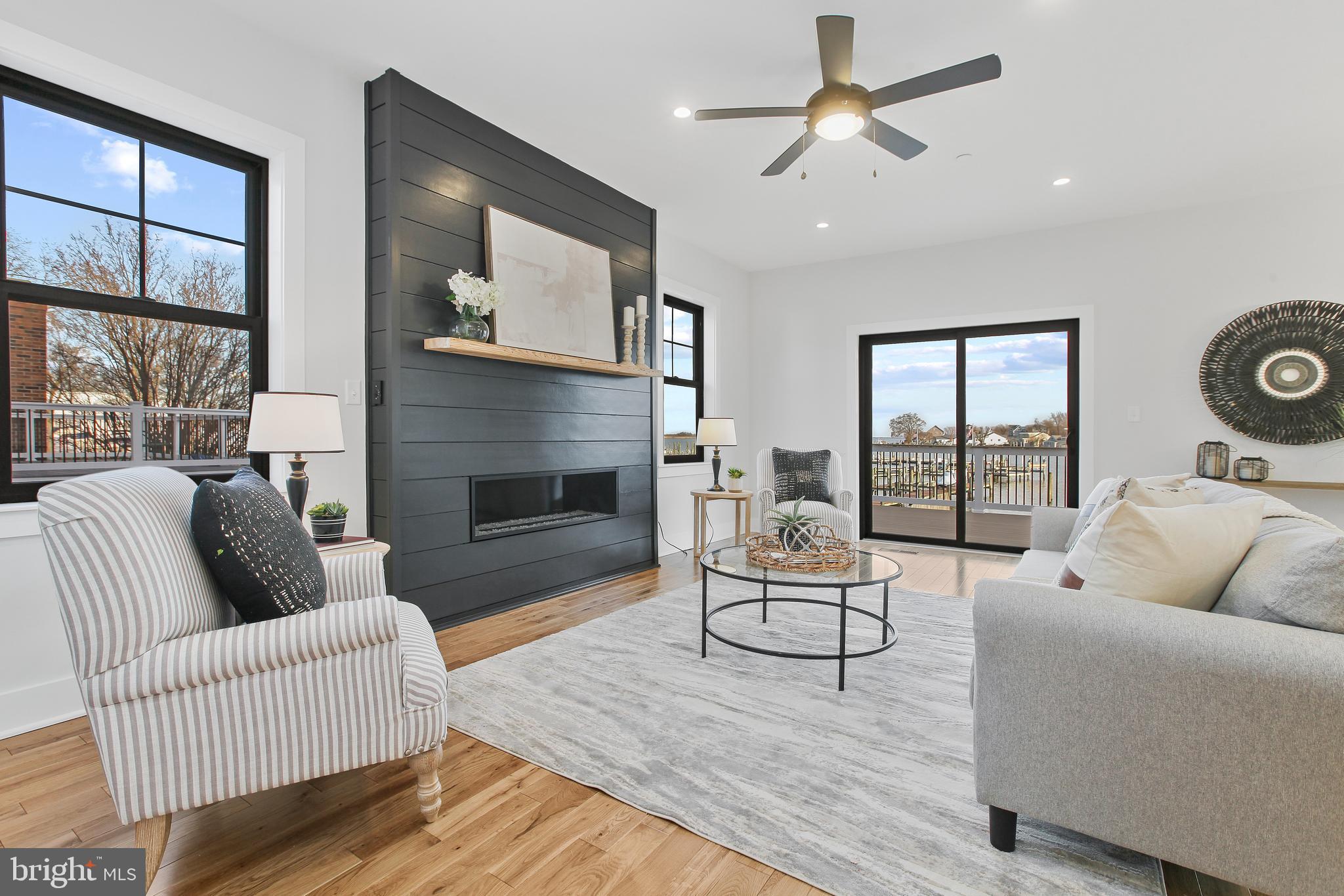 SENECA PARK - Residential